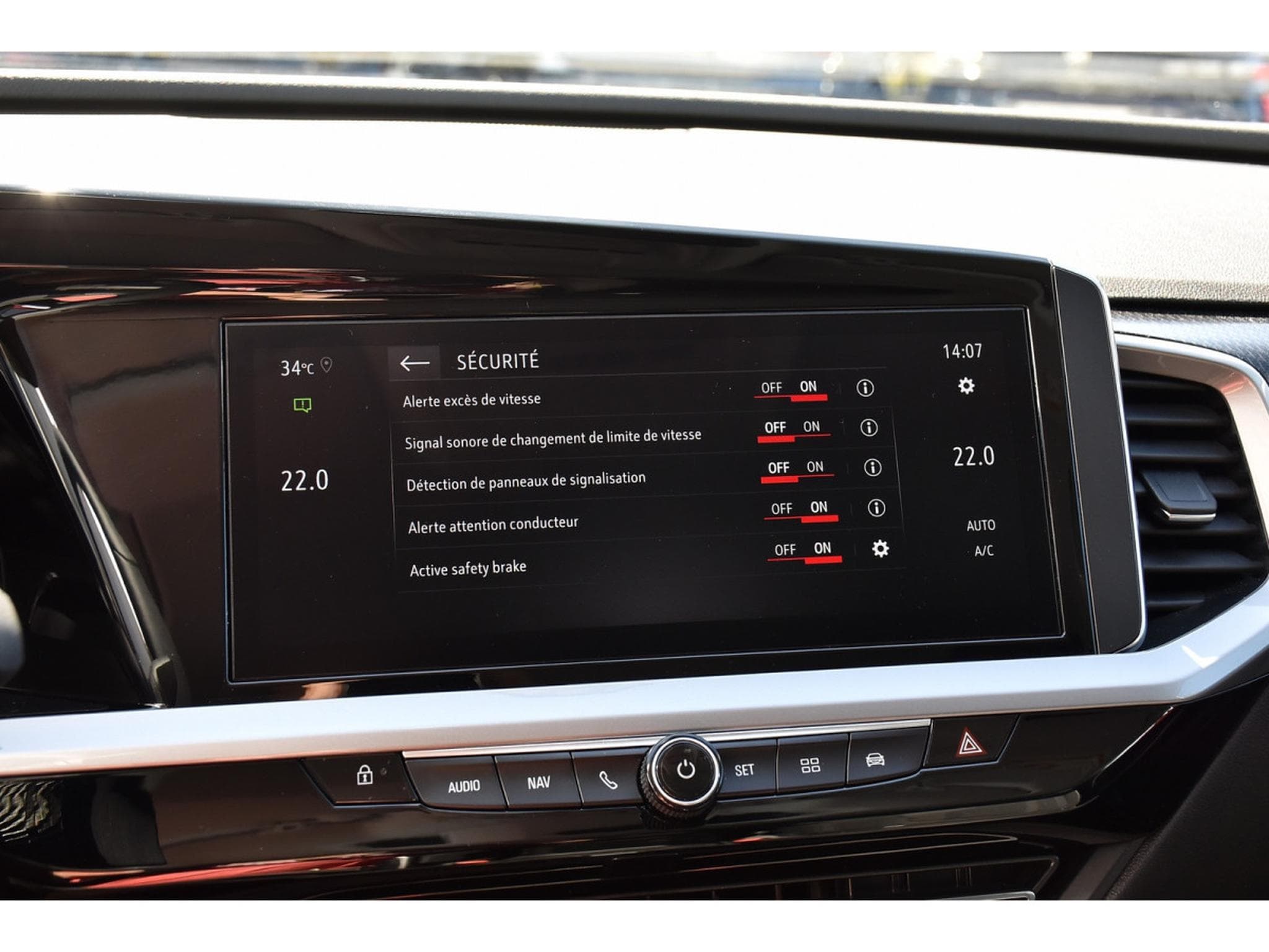 Opel Grandland 1.2 Turbo GS Auto. ACC GPS LANE SIDE PARK CAM 1° MAIN (2024) - Photo 15