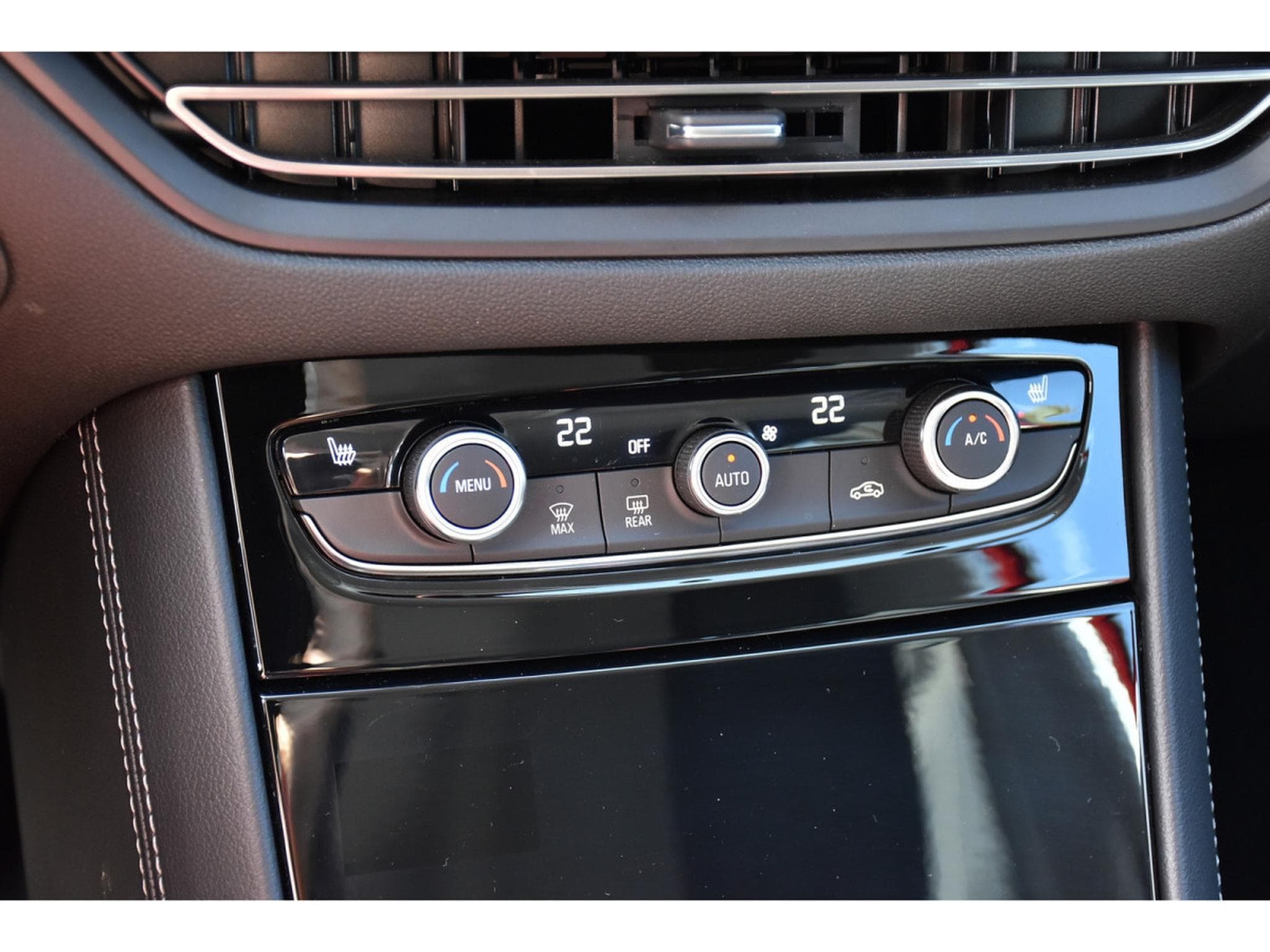 Opel Grandland 1.2 Turbo GS Auto. ACC GPS LANE SIDE PARK CAM 1° MAIN (2024) - Photo 21