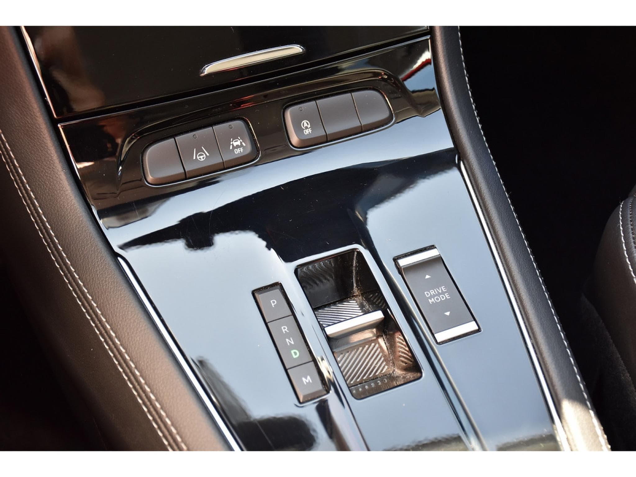 Opel Grandland 1.2 Turbo GS Auto. ACC GPS LANE SIDE PARK CAM 1° MAIN (2024) - Photo 22