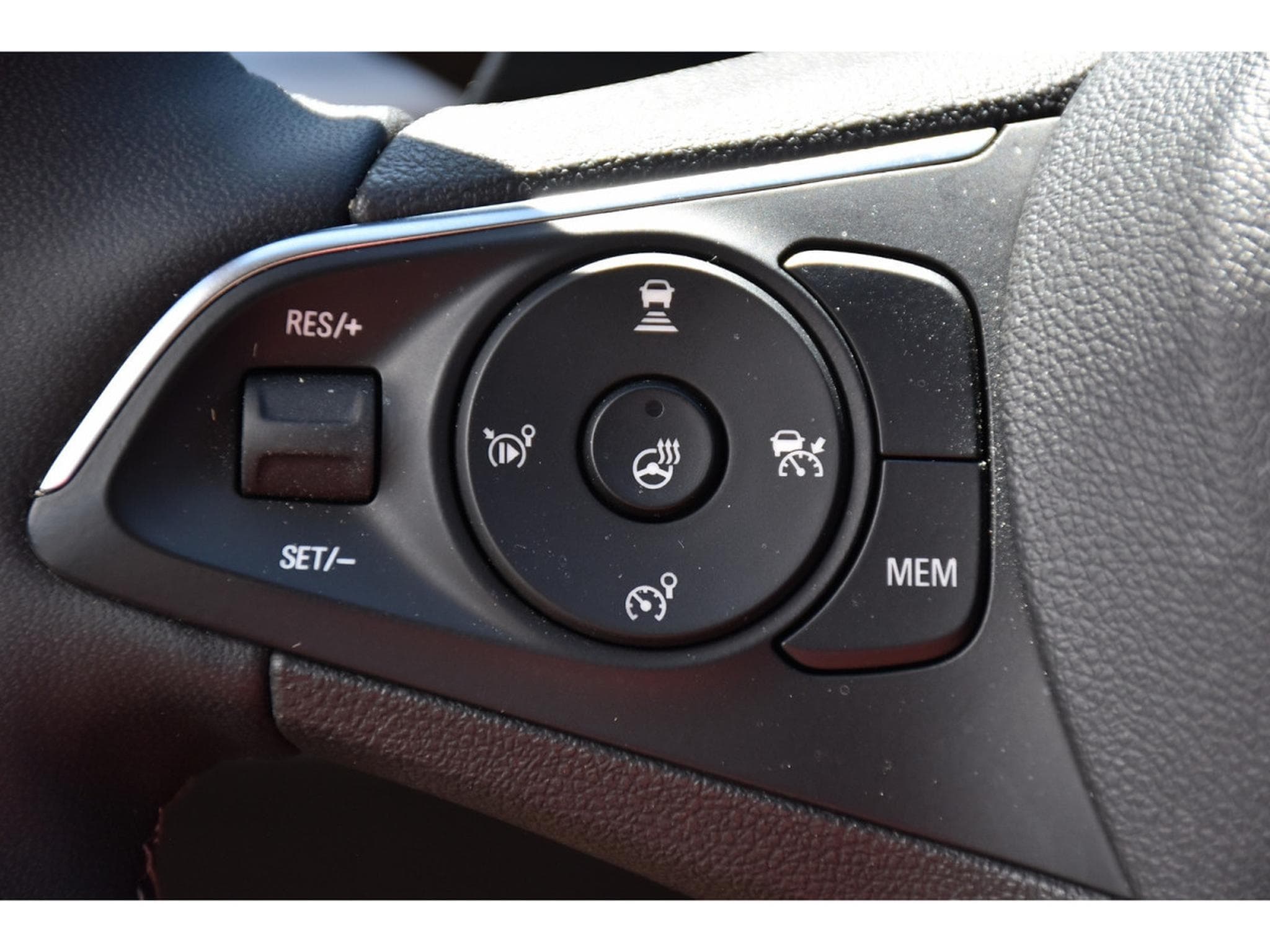 Opel Grandland 1.2 Turbo GS Auto. ACC GPS LANE SIDE PARK CAM 1° MAIN (2024) - Photo 23