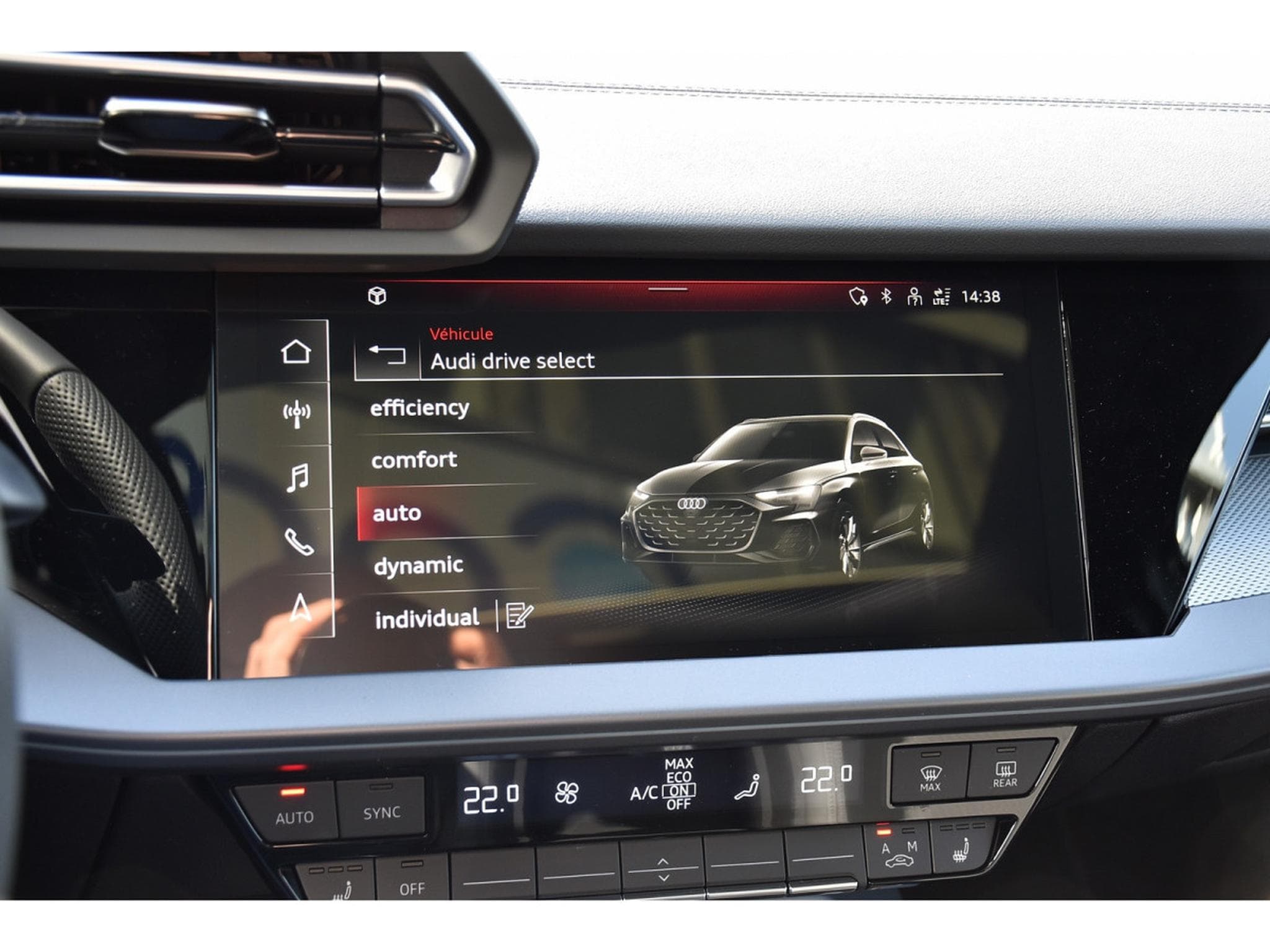 Audi A3 Sportback 35 TFSI S-Line S-Tronic PANO SONOS ACC CAM NEUVE (2025) - Photo 15