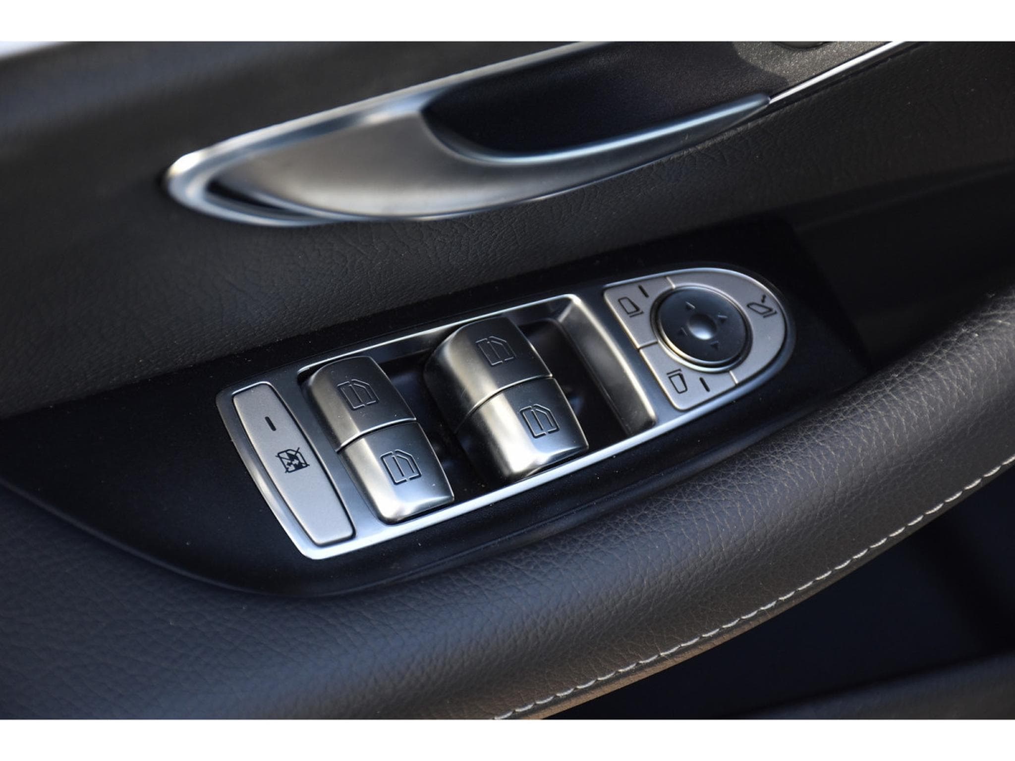 Mercedes E 200 CDI Break 9G-Tronic ANGLE MORT ATT REMORQUE CAM (2022) - Photo 21