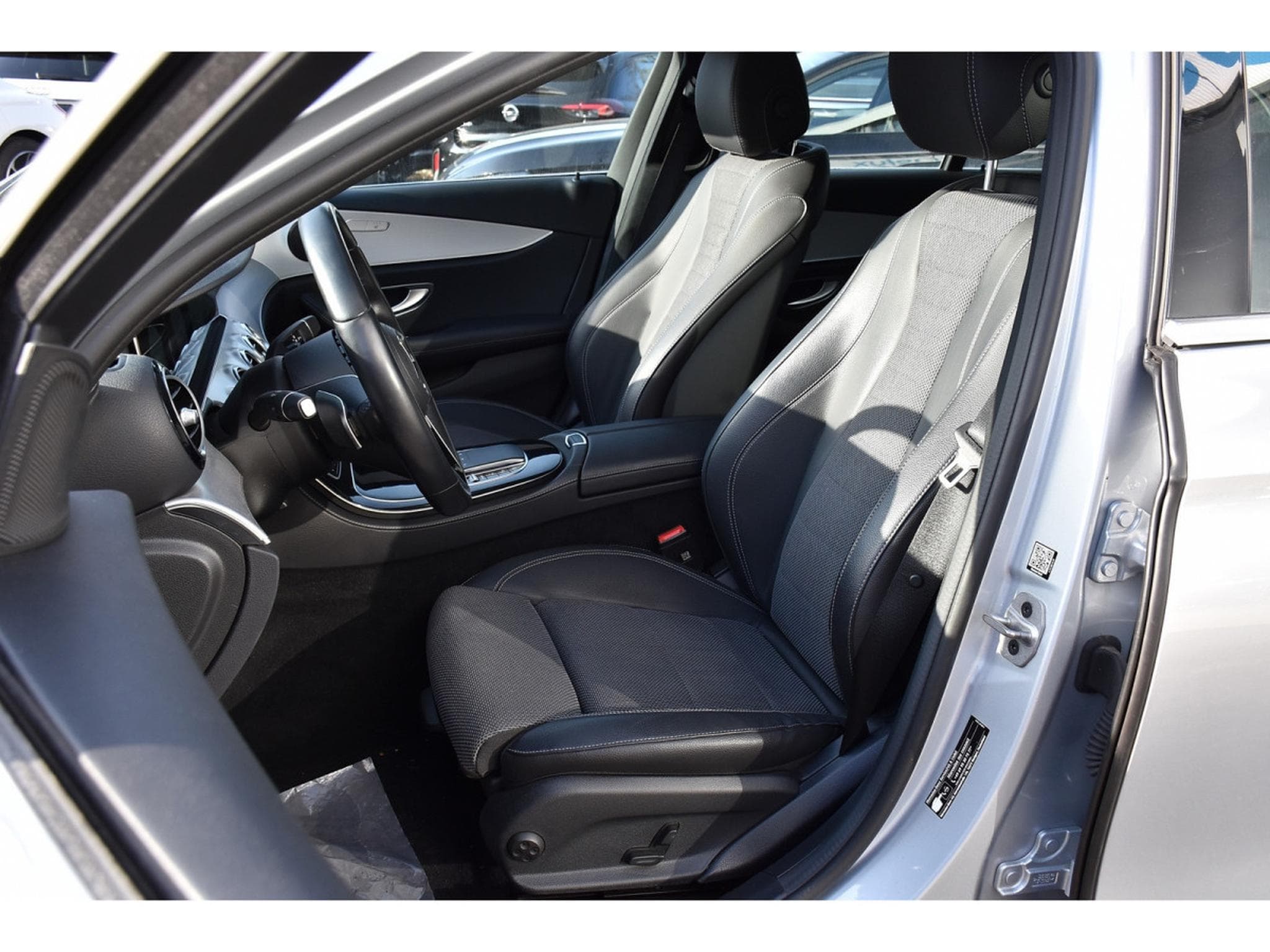 Mercedes E 200 CDI Break 9G-Tronic ANGLE MORT ATT REMORQUE CAM (2022) - Photo 6