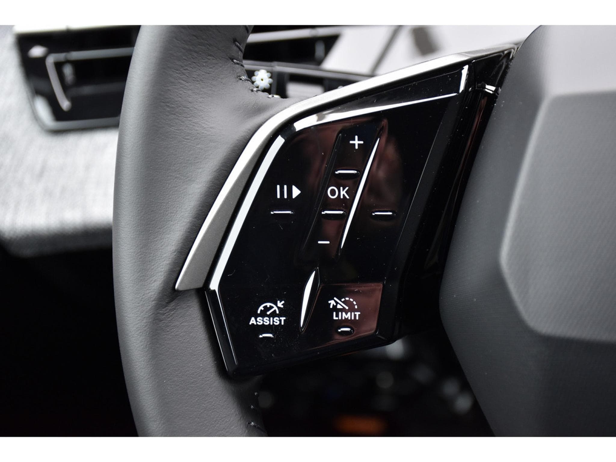 Peugeot 3008 1.2 Hybrid 145 Allure e-DSC6 REGUL LANE CAM JA19 NEUF (2025) - Photo 20