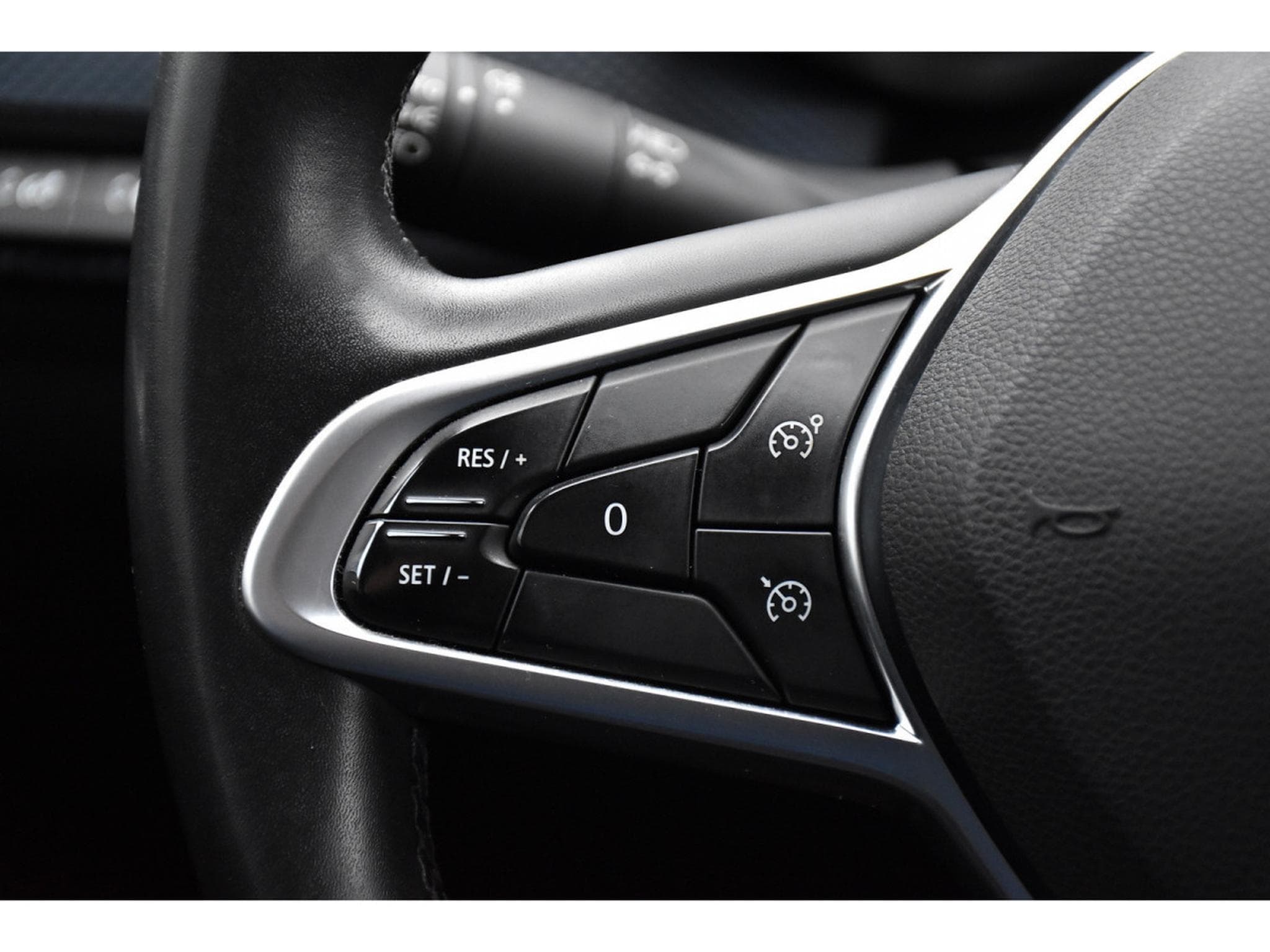 Renault Arkana 1.6 E-TECH HEV ZEN EDC LANE GPS CAM ATT RMQ 1° MAIN (2023) - Photo 16