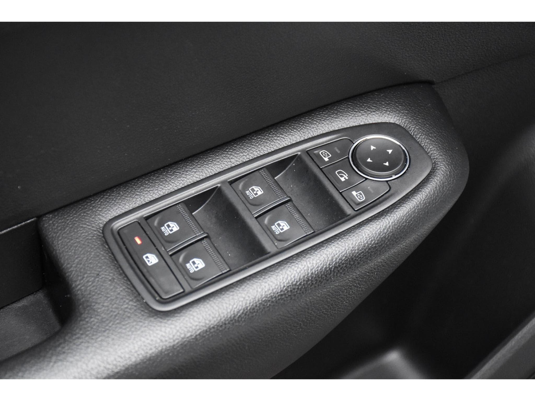 Renault Arkana 1.6 E-TECH HEV ZEN EDC LANE GPS CAM ATT RMQ 1° MAIN (2023) - Photo 17