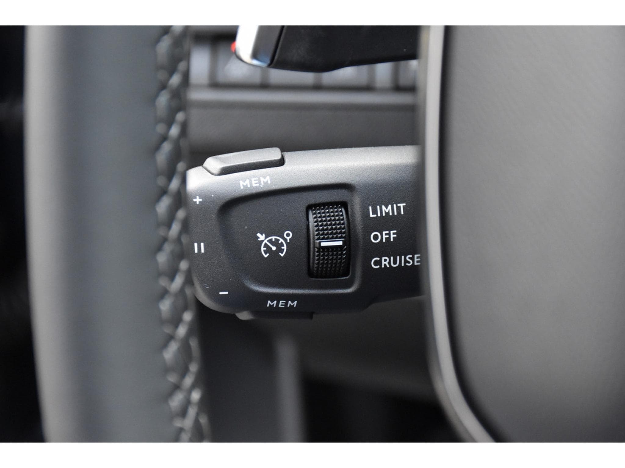Peugeot 3008 1.6 Hybrid PHEV 180 Allure e-EAT8 LANE SIDE CAM 1° MAIN (2024) - Photo 18