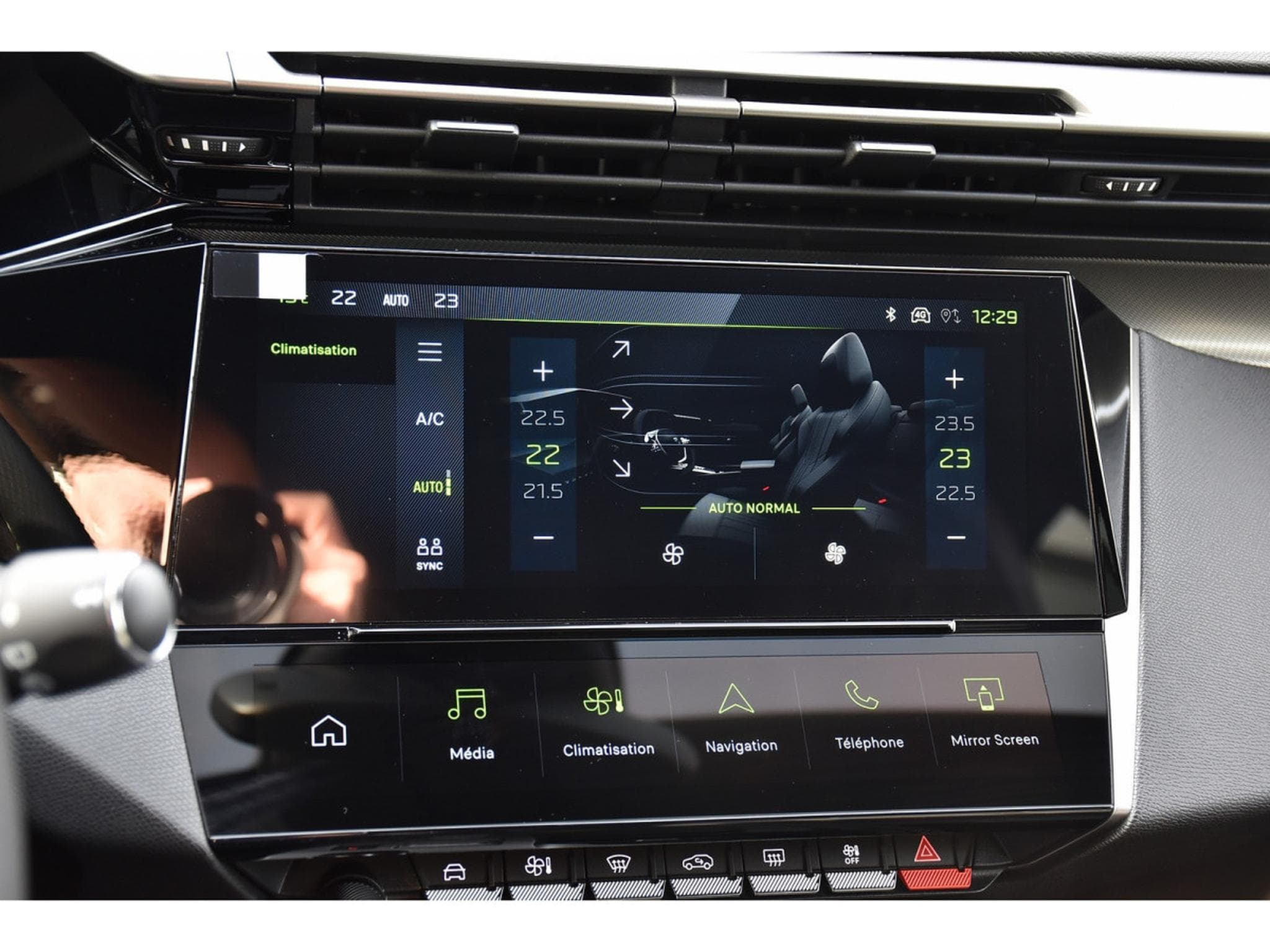 Peugeot 308 1.5 BlueHDI GT EAT8 REGUL GPS LANE CAM NEUVE (2025) - Photo 15