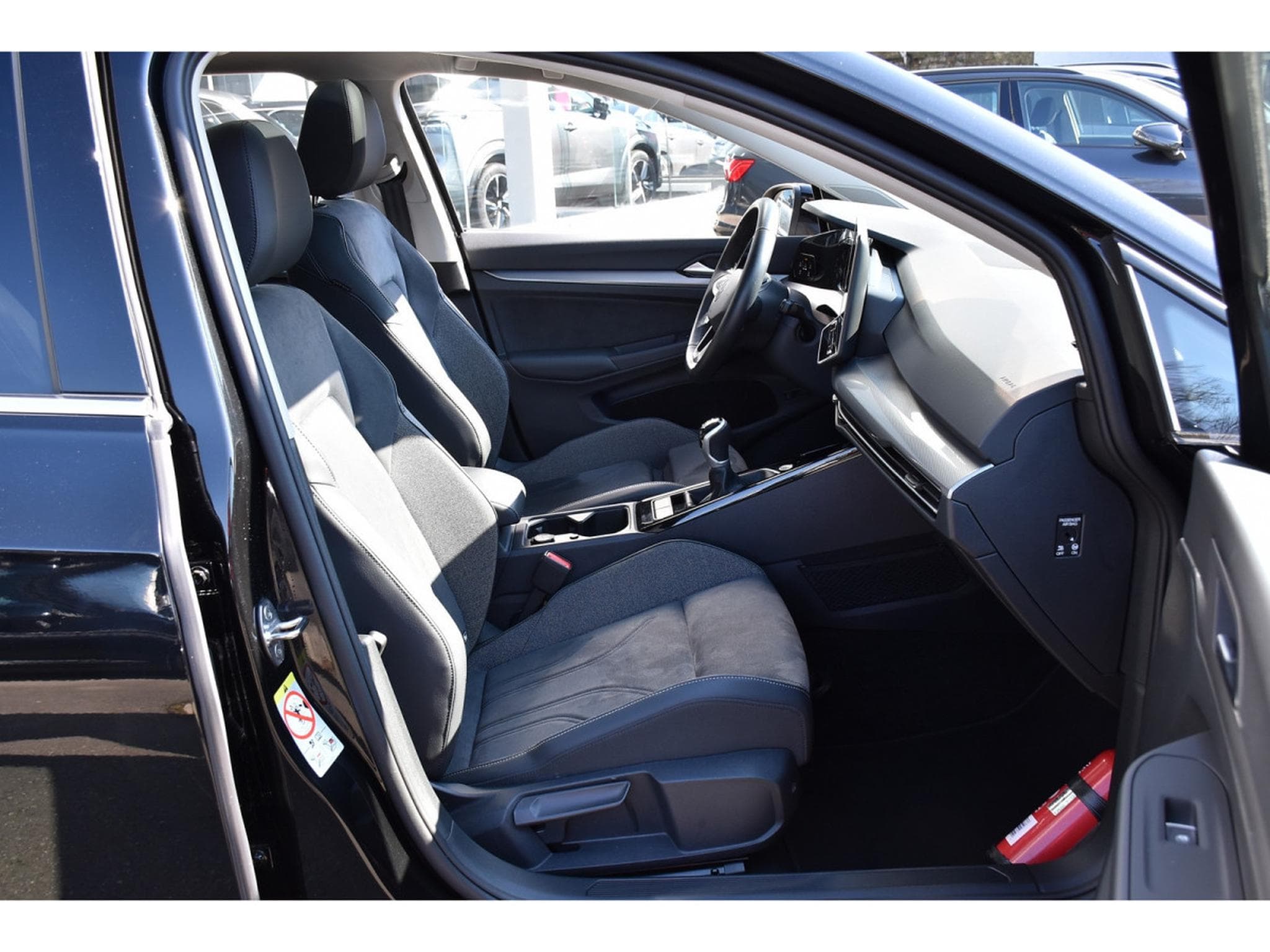 VW Golf Variant 1.5 TSI Style PANO ACC TRAVEL SIDE SG CHFF CAM 1° MA (2024) - Foto 7