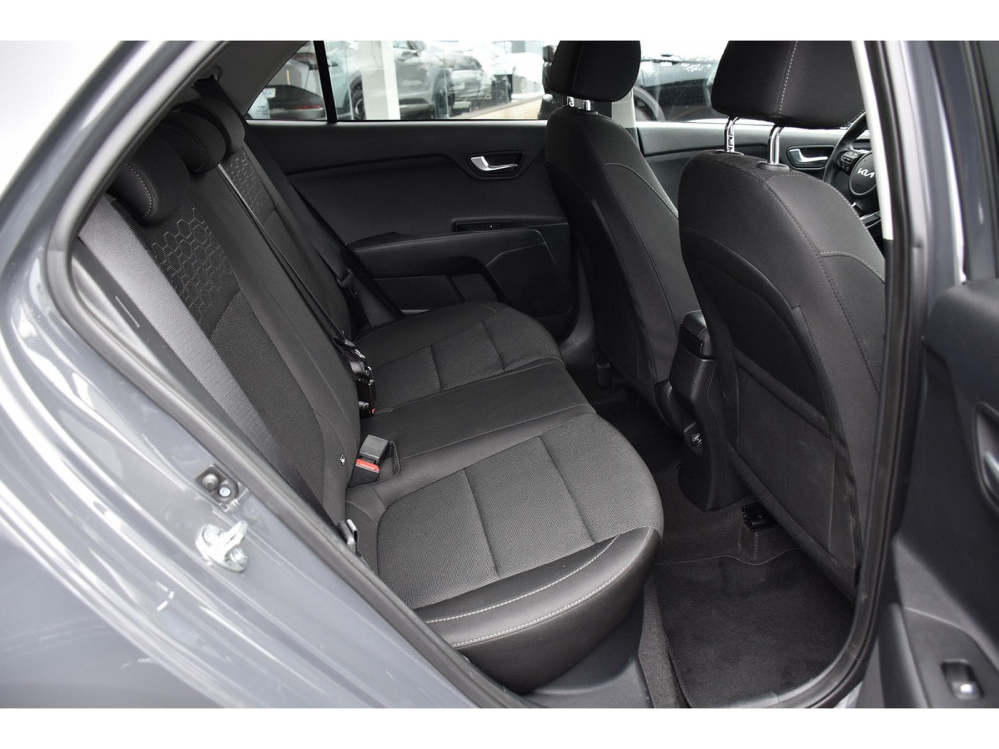 Kia Rio 1.0T 100pk/cv 7-DCT PULSE GPS CAM 1° MAIN (2023) - Foto 8