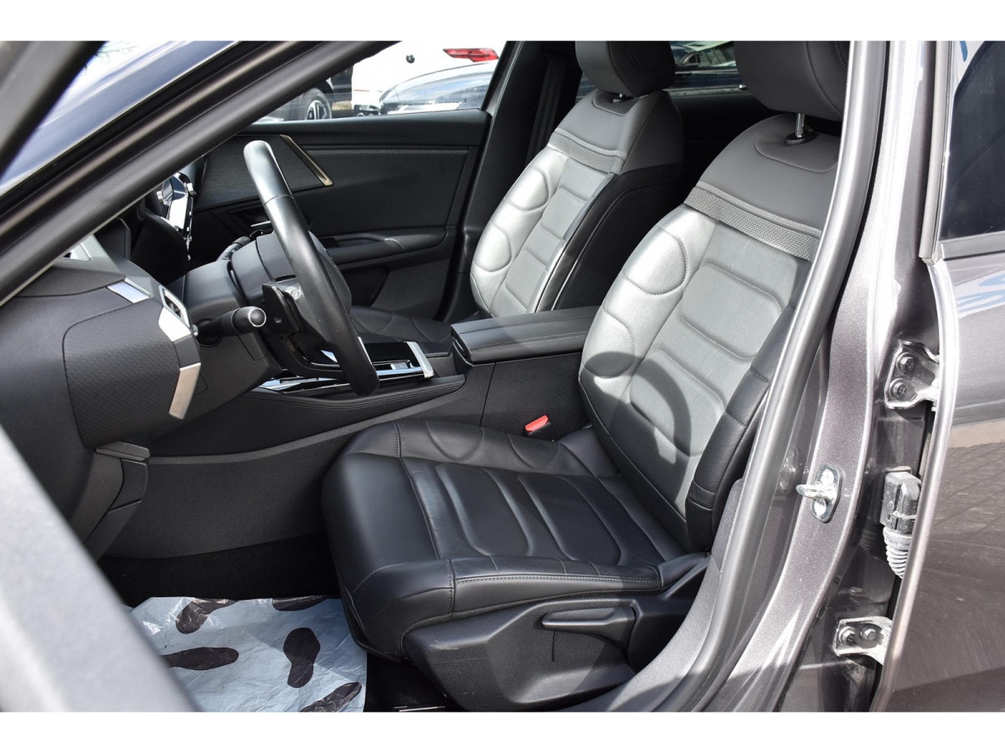 Citroën C5 X 1.2 PureTech PLUS EAT8 CUIR ACC HUD LANE 1° MAIN (2024) - Foto 6