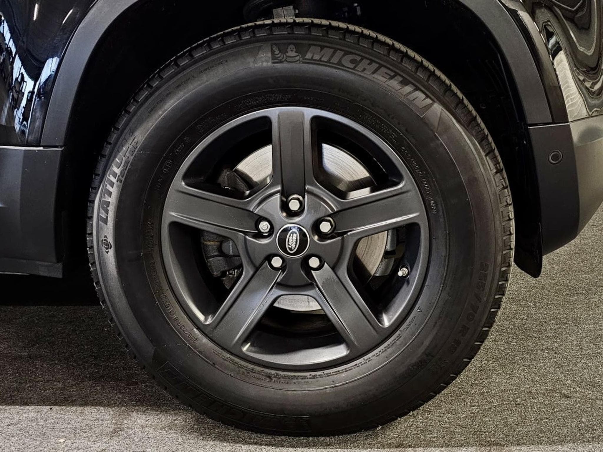 Land-Rover Defender 110 D200 S 7 SITZE CUIR NAVI (2020) - Foto 11