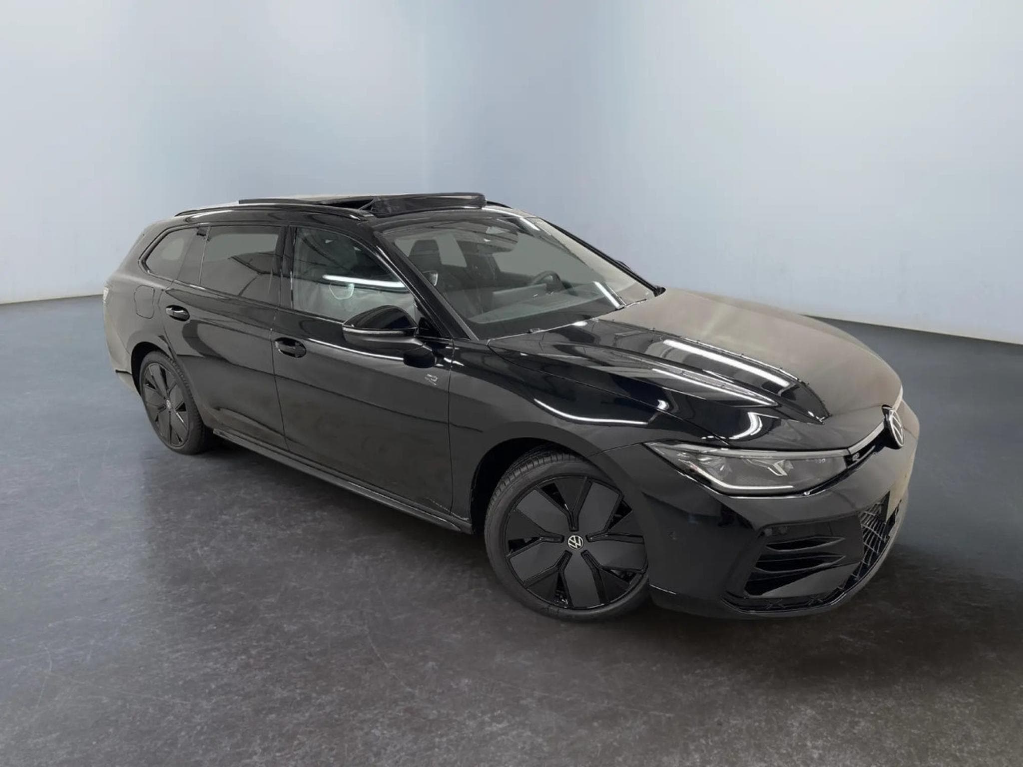 VW Passat R-Line 2.0 TDI SCR 4Motion 142kW-193CV DSG7- Attelage - Camé (2026) - Foto 1