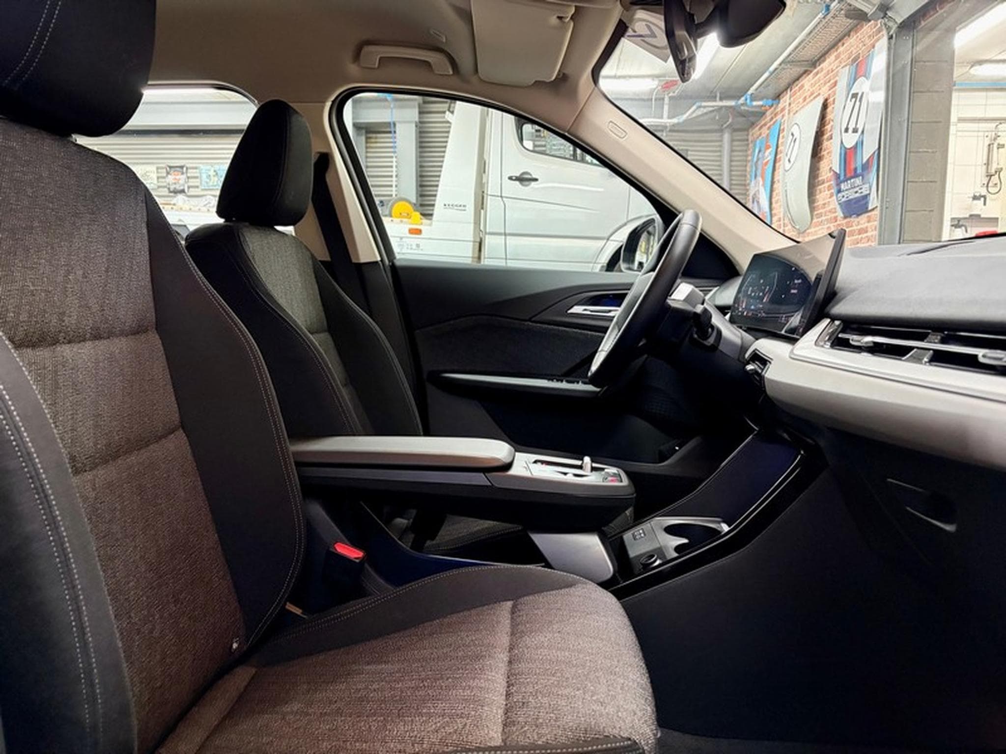 BMW X1 X1 18dA 2.0 150cv Auto sDrive AttRem/Nav/SiègCh (2023) - Photo 8