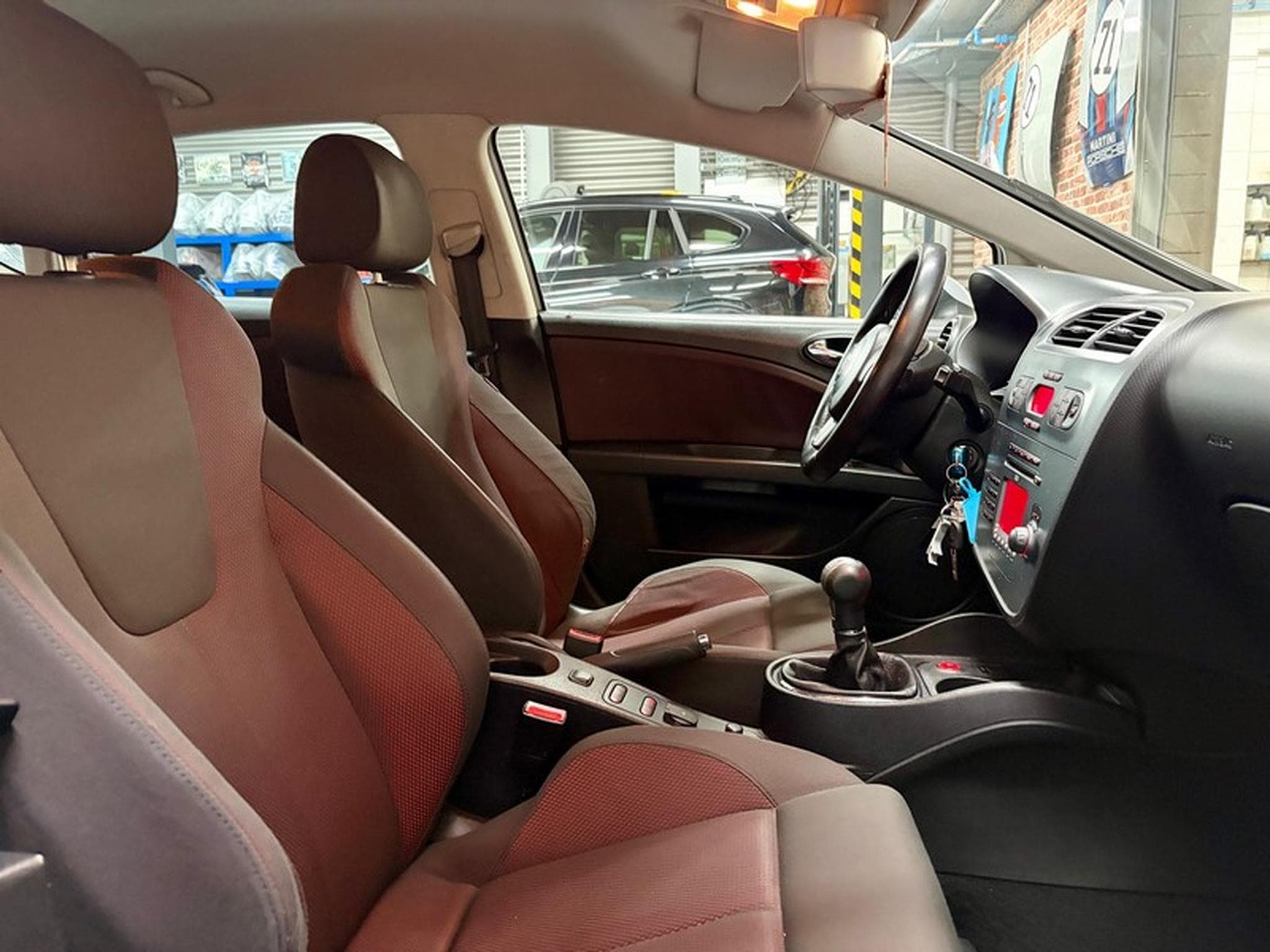 Seat Leon Leon 2.0 TDI 140cv STYLANCE (2007) - Photo 8