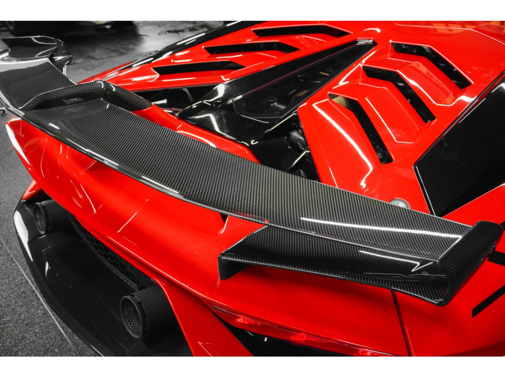 Lamborghini Aventador SVJ Coupé 6.5 V12 770 CH / 1 OF 900 / ROSSO MARS (2021) - Photo 17