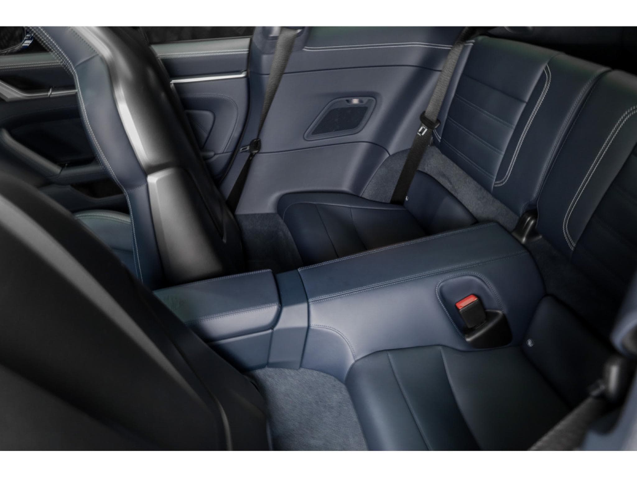 Porsche 911 992.2 CARRERA 4 GTS COUPÉ PDK - PTS NIGHT BLUE METALLIC (2025) - Photo 17