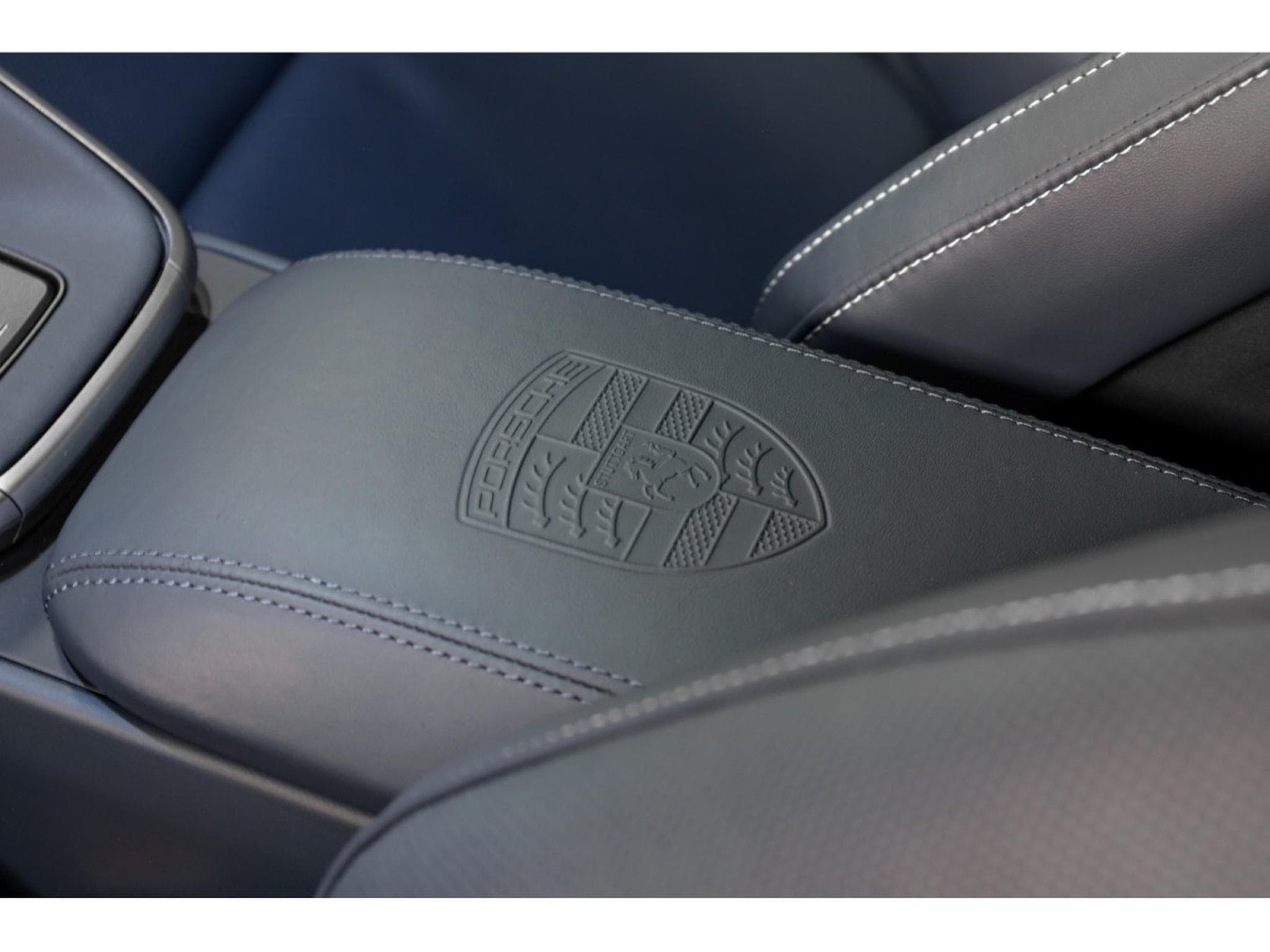 Porsche 911 992.2 CARRERA 4 GTS COUPÉ PDK - PTS NIGHT BLUE METALLIC (2025) - Photo 26