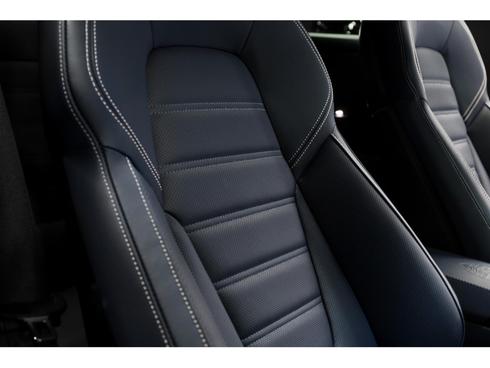 Porsche 911 992.2 CARRERA 4 GTS COUPÉ PDK - PTS NIGHT BLUE METALLIC (2025) - Photo 27