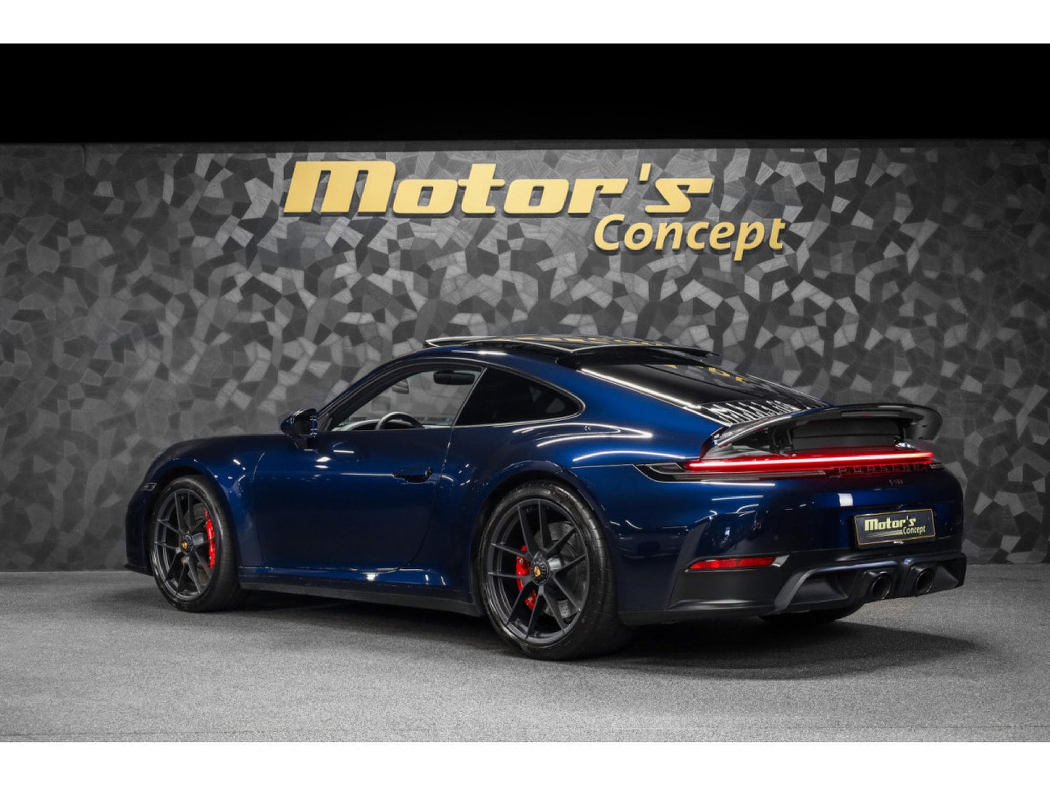 Porsche 911 992.2 CARRERA 4 GTS COUPÉ PDK - PTS NIGHT BLUE METALLIC (2025) - Photo 7