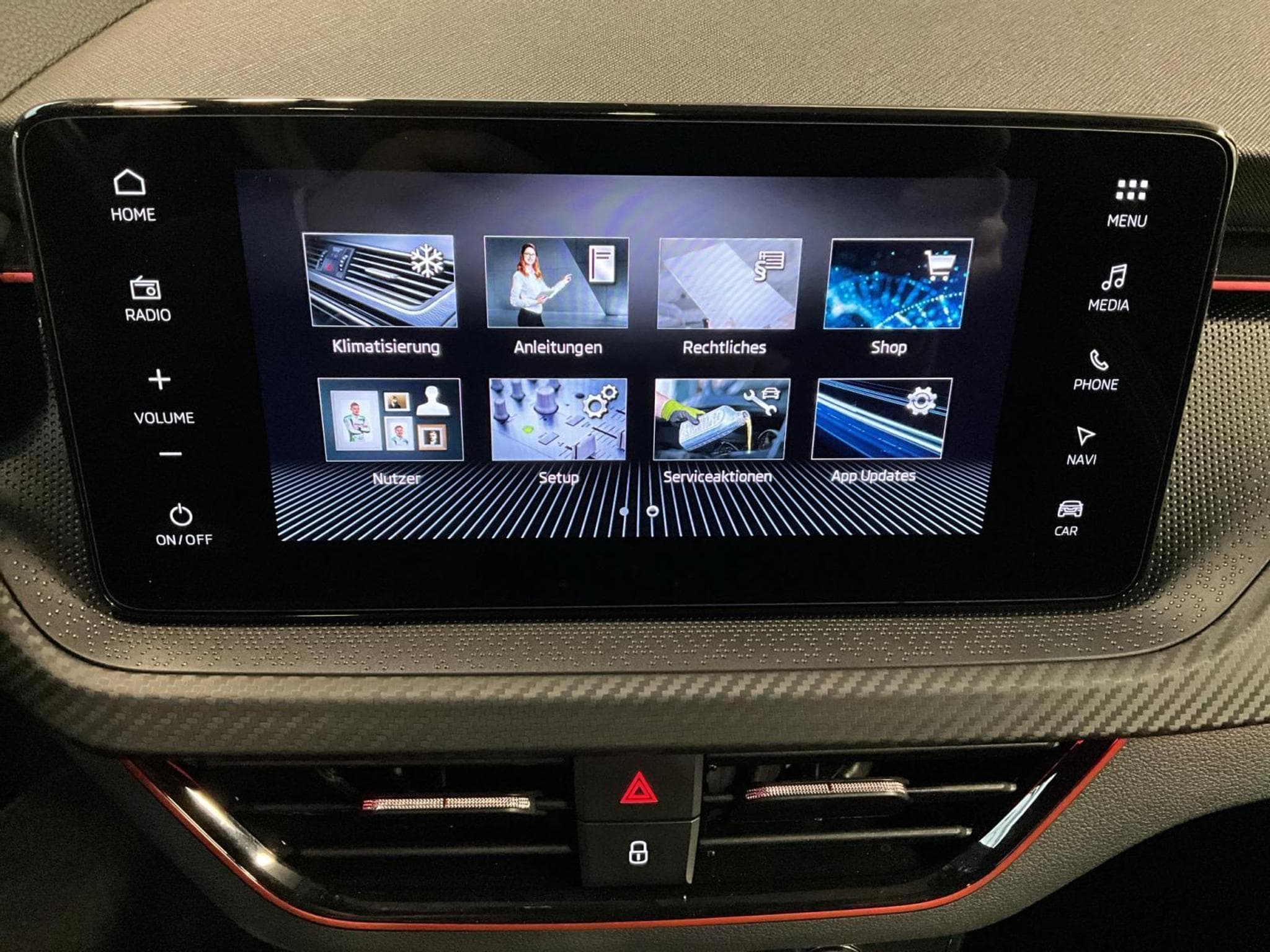 Skoda Scala Monte-Carlo+DSG+RearView+LED (2025) - Photo 19