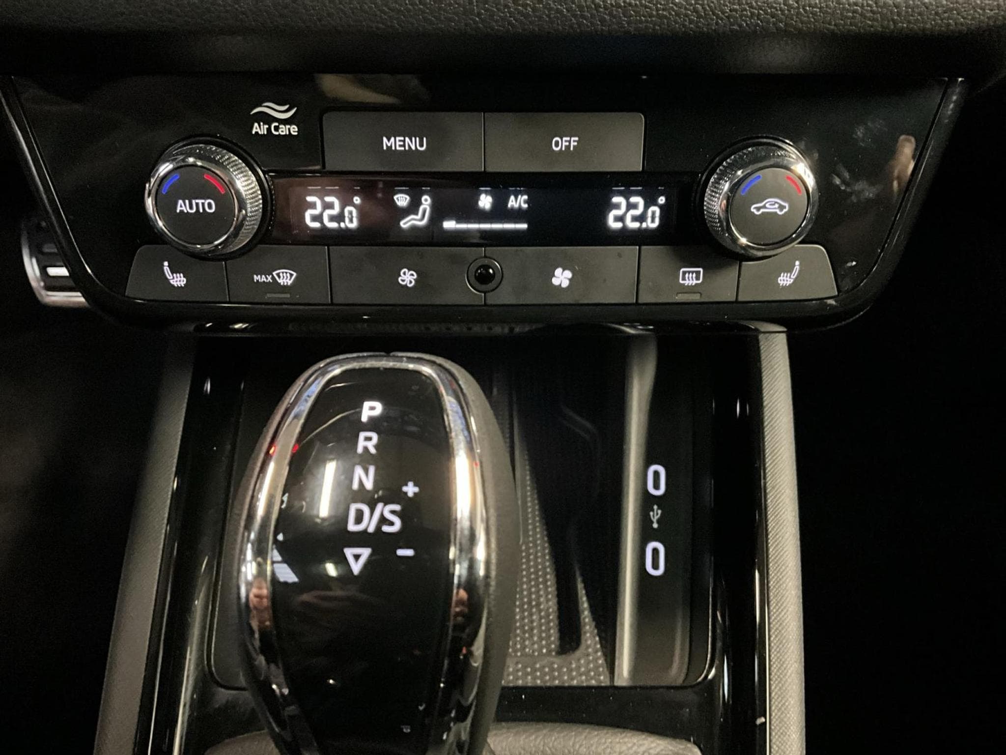 Skoda Scala Monte-Carlo+DSG+RearView+LED (2025) - Photo 20