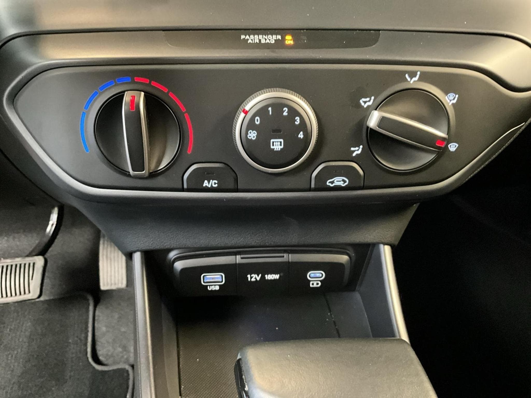 Hyundai i20 TWIST+Navi+LM16+Digital-cockpit (2023) - Photo 18