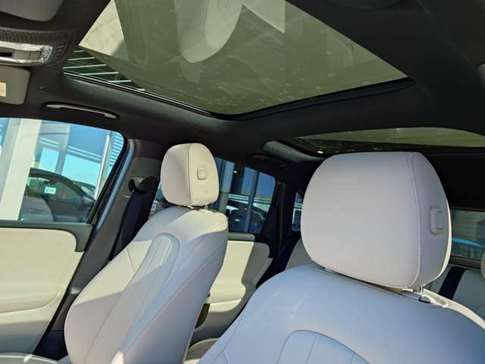 Mercedes B 200 B 200 d Luxury Line (2025) - Photo 12