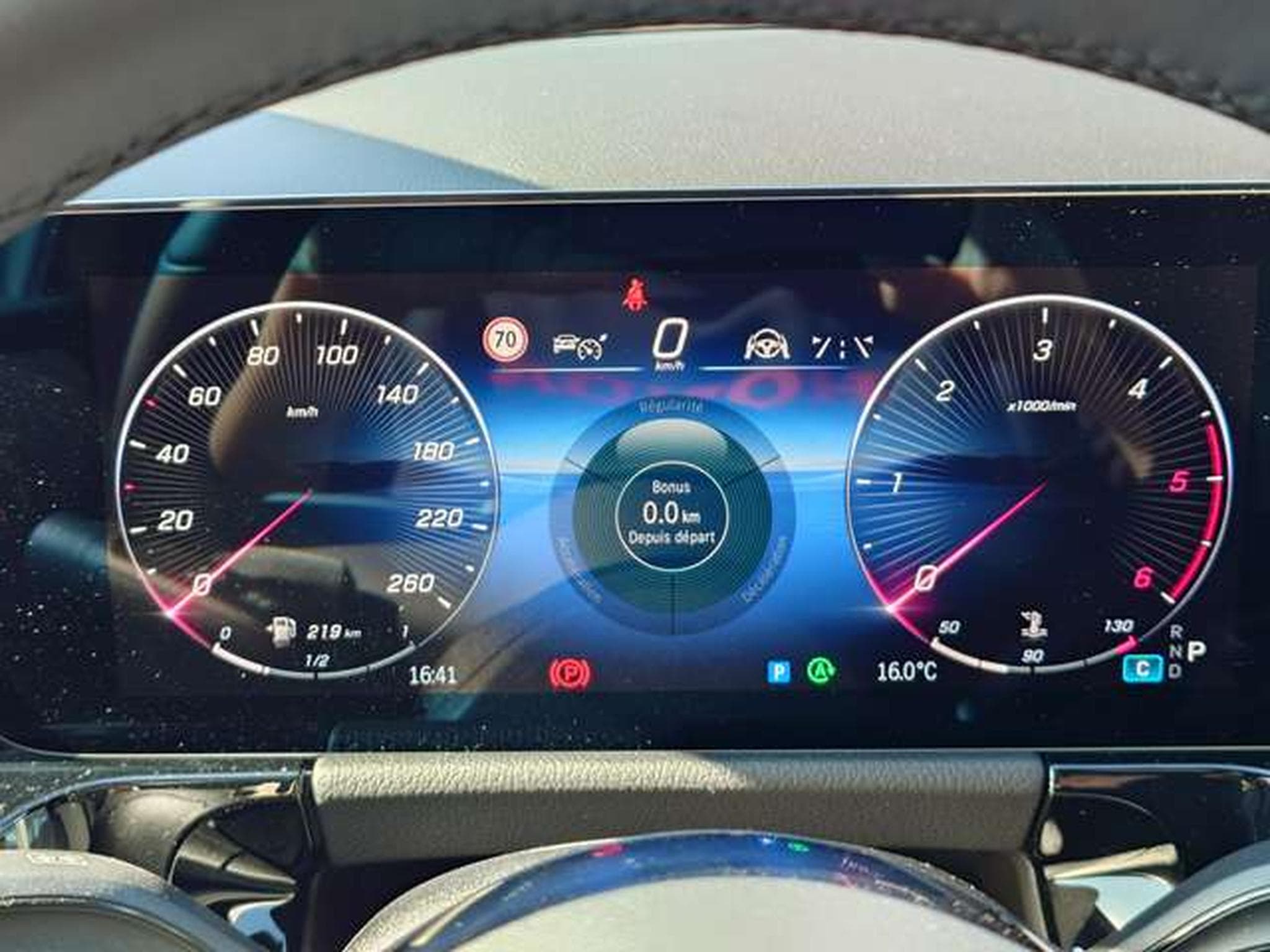 Mercedes B 200 B 200 d Luxury Line (2025) - Photo 8