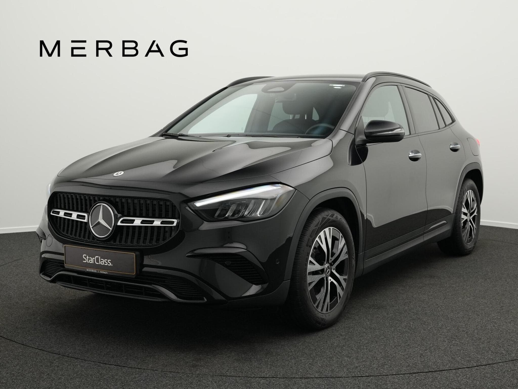 Mercedes GLA 180 d Progressive LED+Kamera+Night+MBUX (2025) - Photo 1
