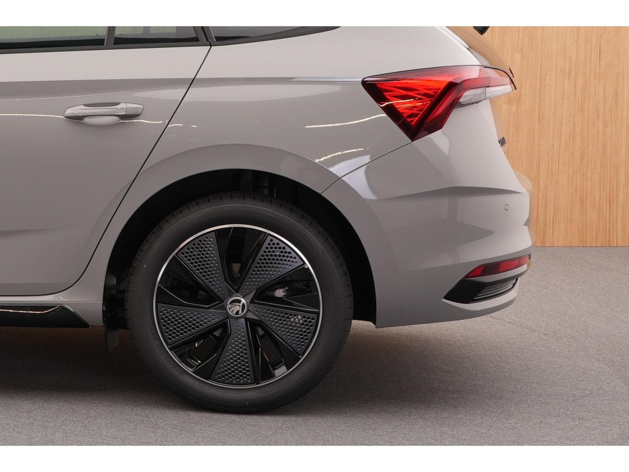 Skoda Scala Monte Carlo 1.0 TSI DSG 85kw-116cv DSG7 (2026) - Photo 17