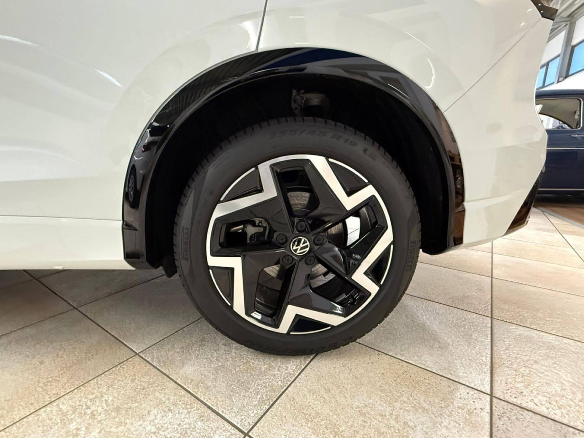 VW Tiguan R-Line 1.5 eTSI 110KW-150CV DSG7 - Garantie 5 ans / 100 000 (2024) - Photo 15