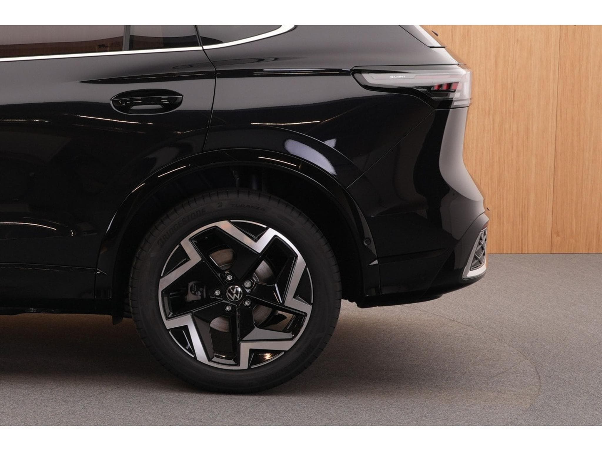 VW Tiguan R-Line 1.5 eTSI 110KW-150CV DSG7 - Garantie 5 ans/100.000 Km (2025) - Photo 16