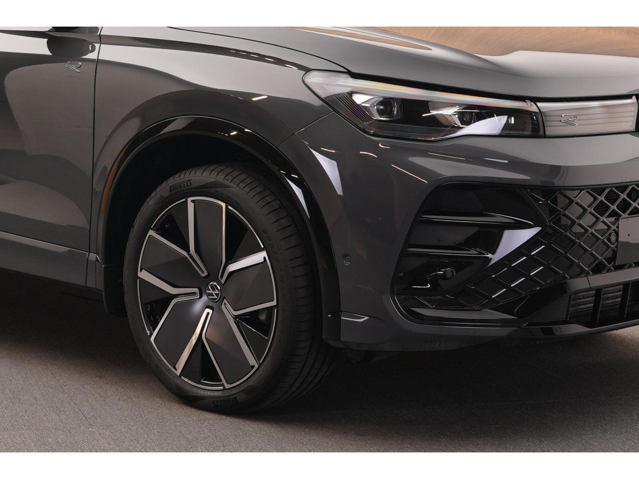 VW Tiguan R-Line 2.0 TDI 4Motion 142KW-193CV DSG7 - Attelage - DCC+ - (2025) - Photo 14