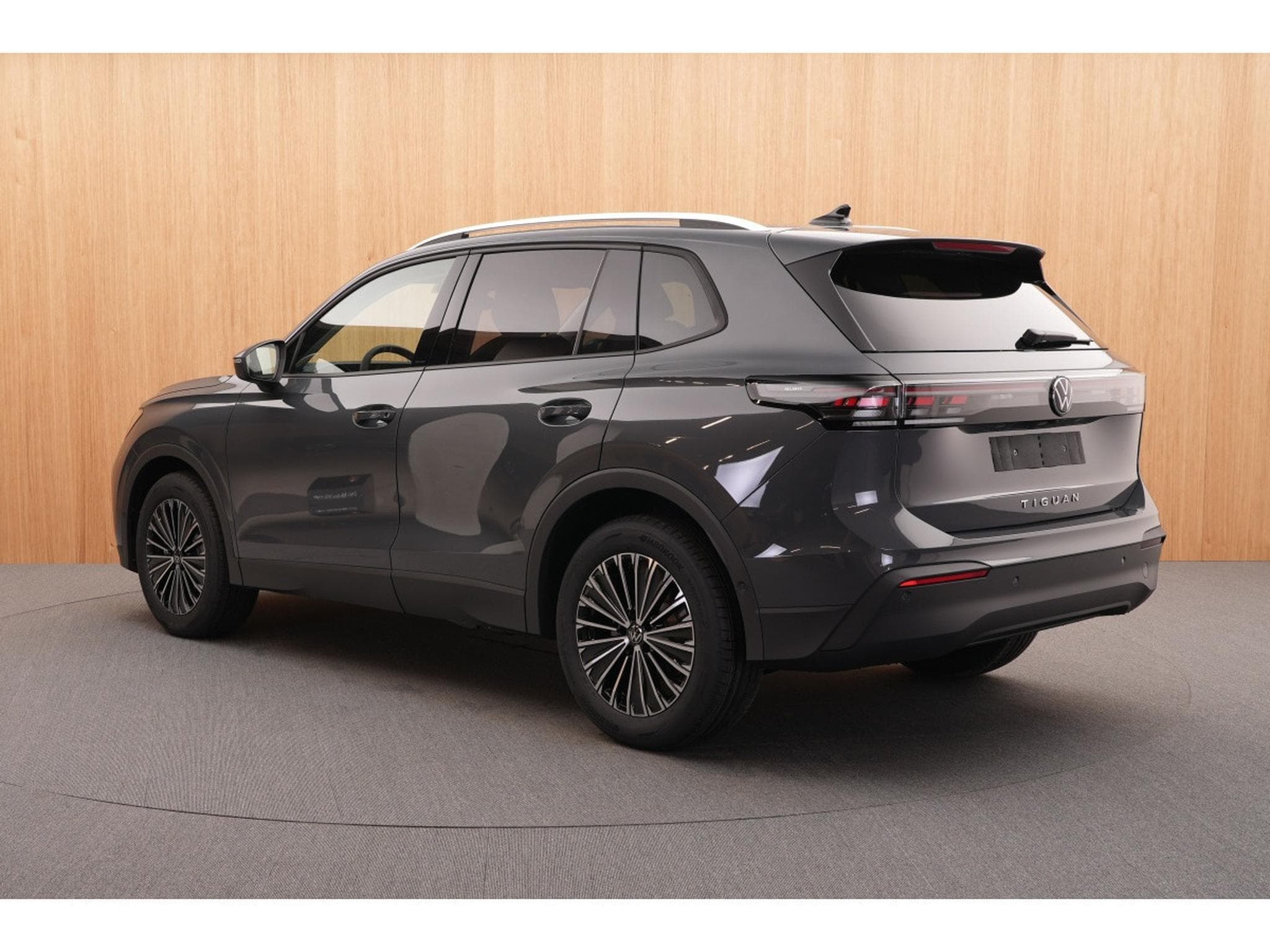 VW Tiguan Life 2.0 TDI DSG 110kw-150cv - Garantie 5 ans/100.000 Kms - (2025) - Photo 6