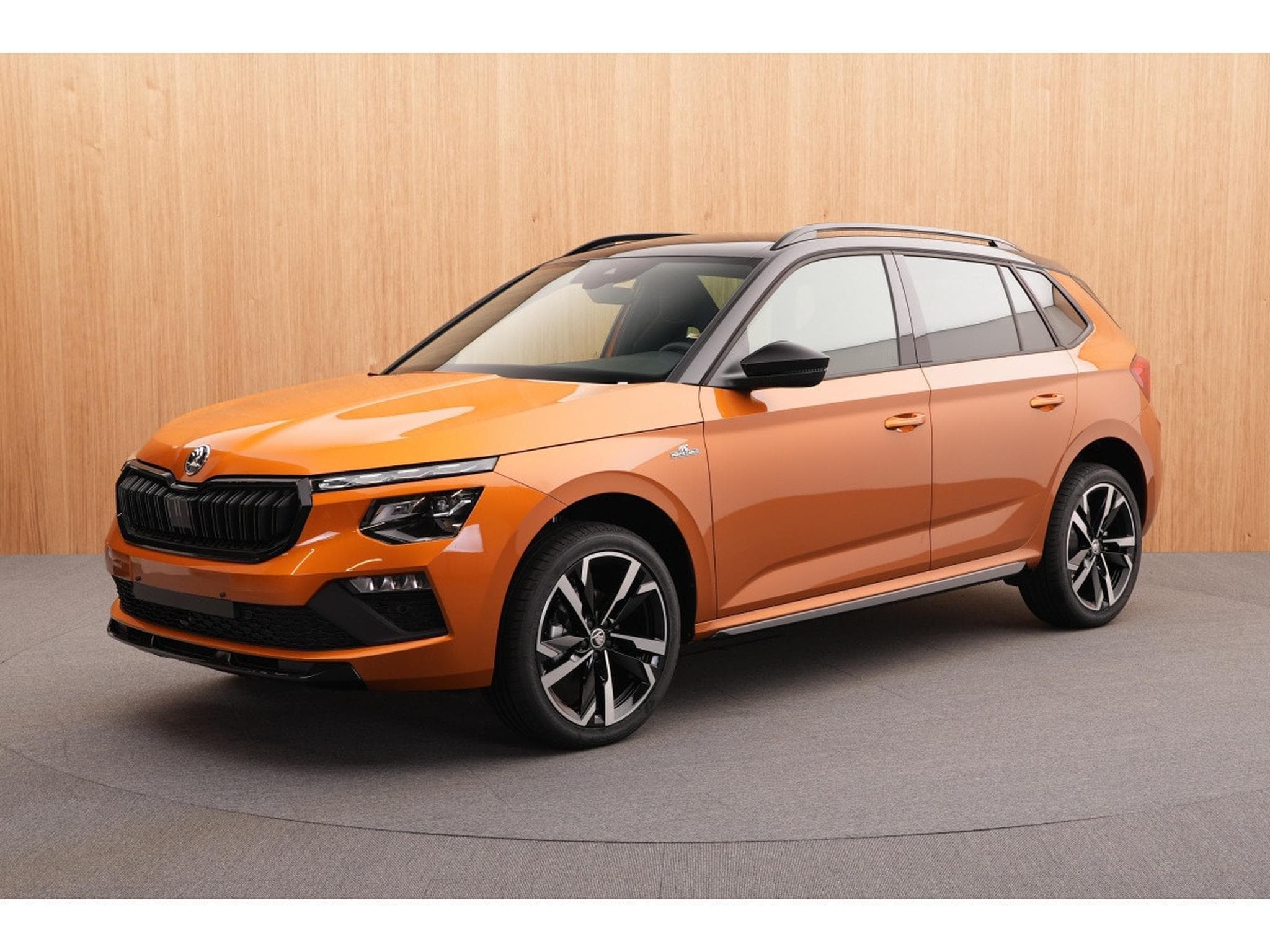 Skoda Kamiq Monte Carlo 1.0 TSI DSG 85 kW-116CV - Jantes 18" - (2026) - Photo 5