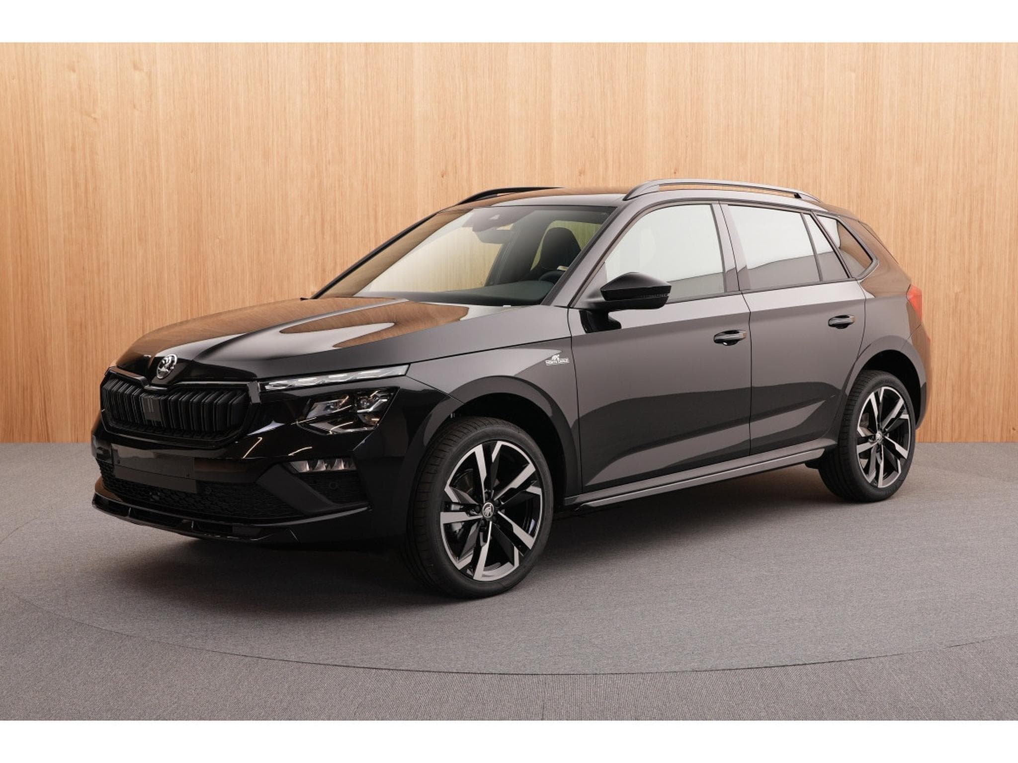 Skoda Kamiq Monte Carlo 1.0 TSI DSG 85 kW-116CV - Jantes 18" - (2026) - Photo 6