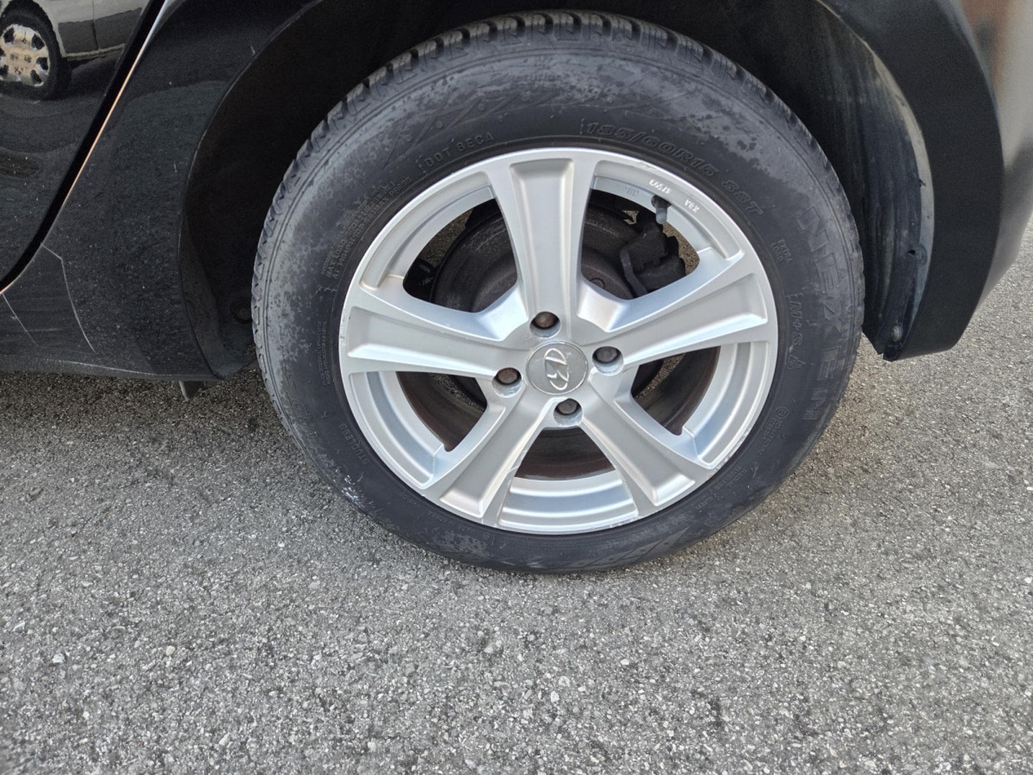 Hyundai i20 1.1 CRDI 75 CV Garantie 12 Mois (2012) - Photo 3