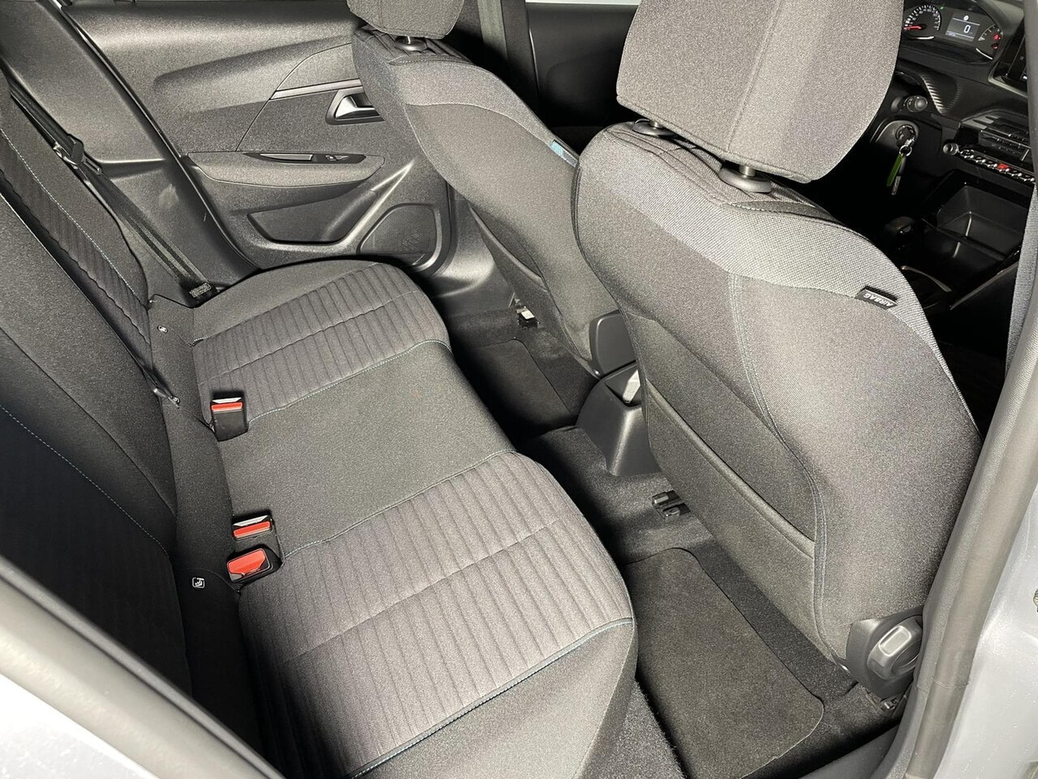 Peugeot 208 1.2 ESSENCE 75 CV STYLE CARPLAY 5P (2024) - Photo 14