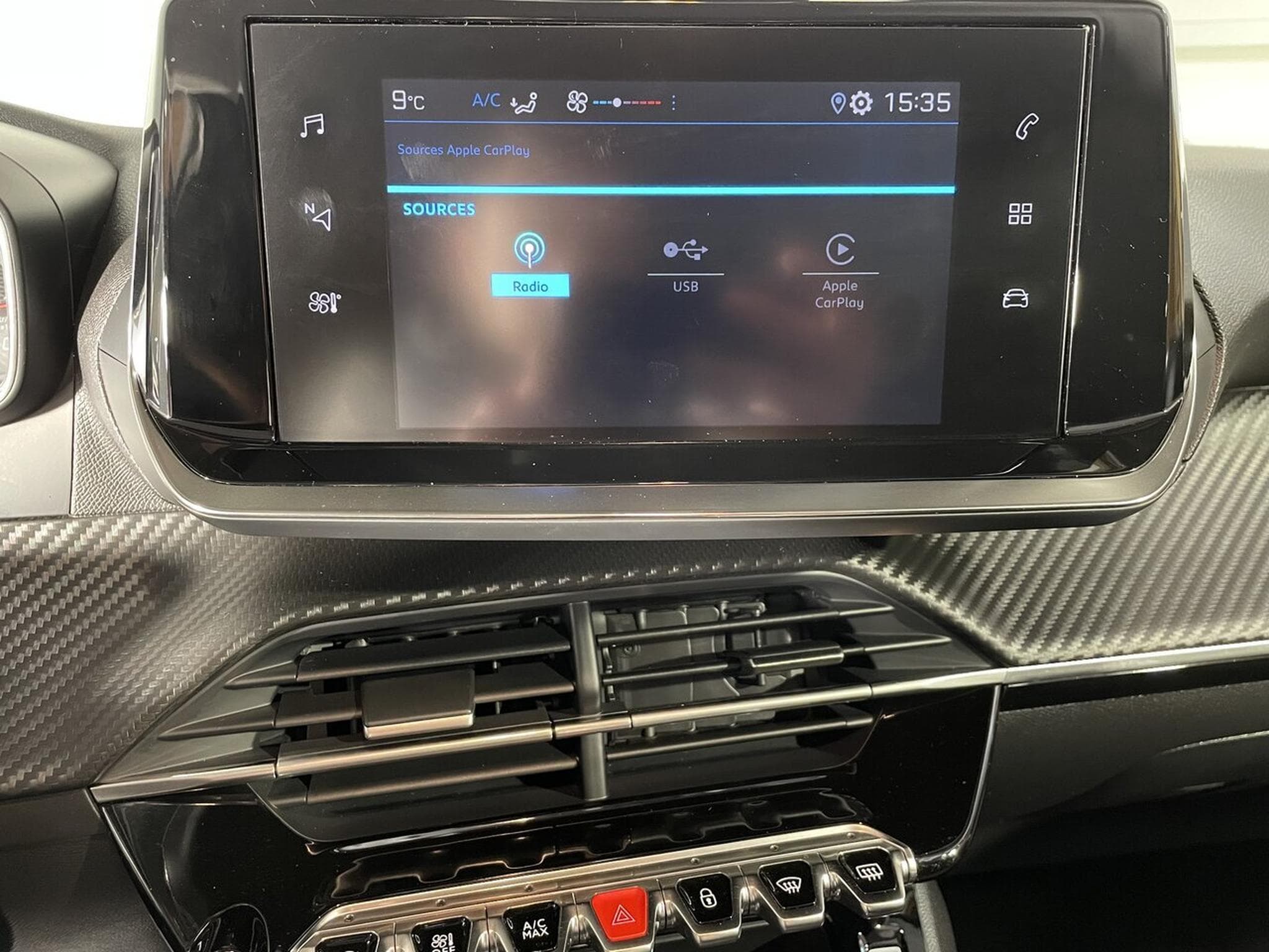 Peugeot 208 1.2 ESSENCE 75 CV STYLE CARPLAY 5P (2024) - Photo 5