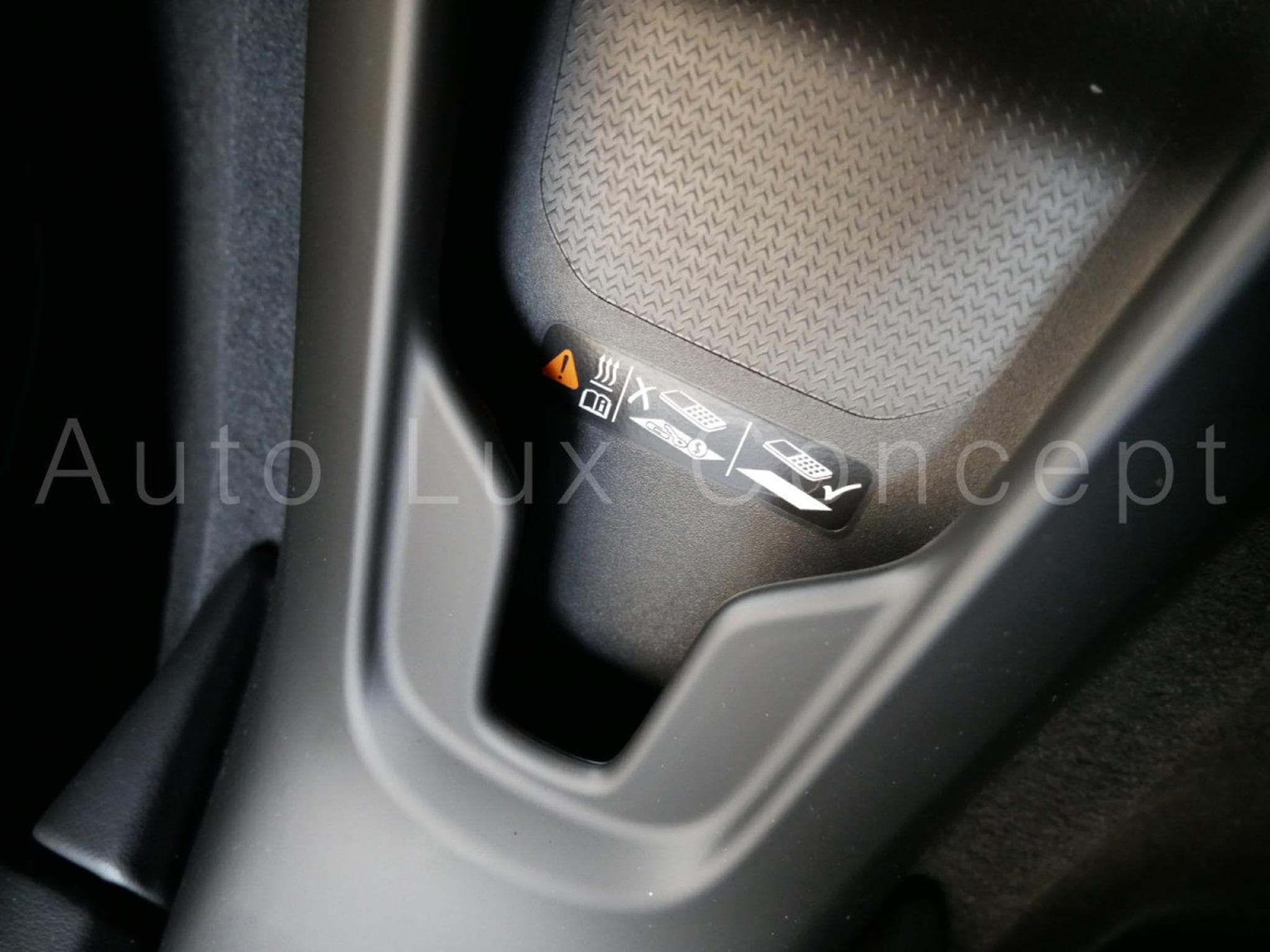 Chevrolet Corvette C8 Stingray Coupé 2LT (2023) - Photo 25