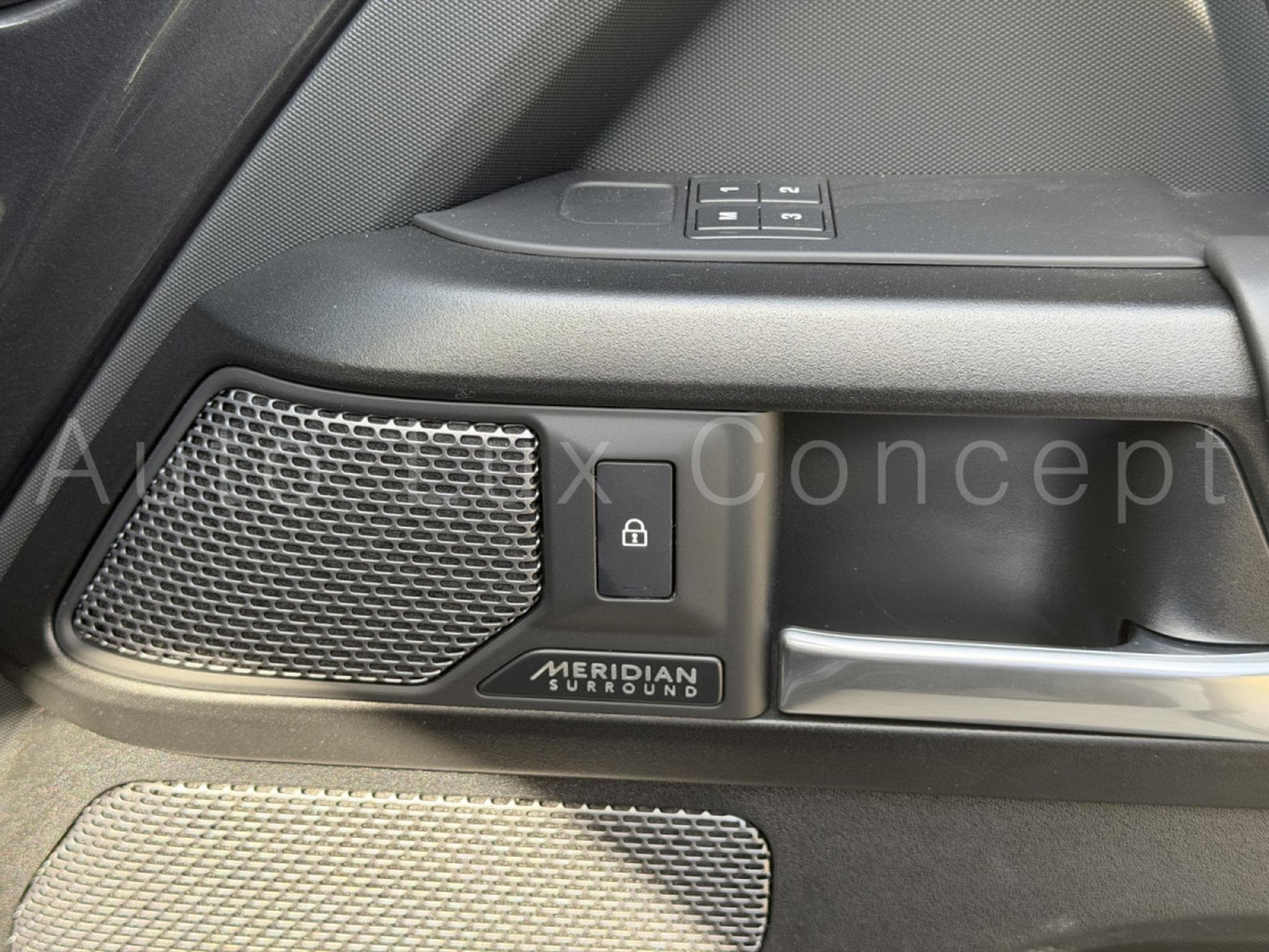 Land-Rover Defender 110 V8 P525 CARPATHIAN EDITION (2022) - Photo 23