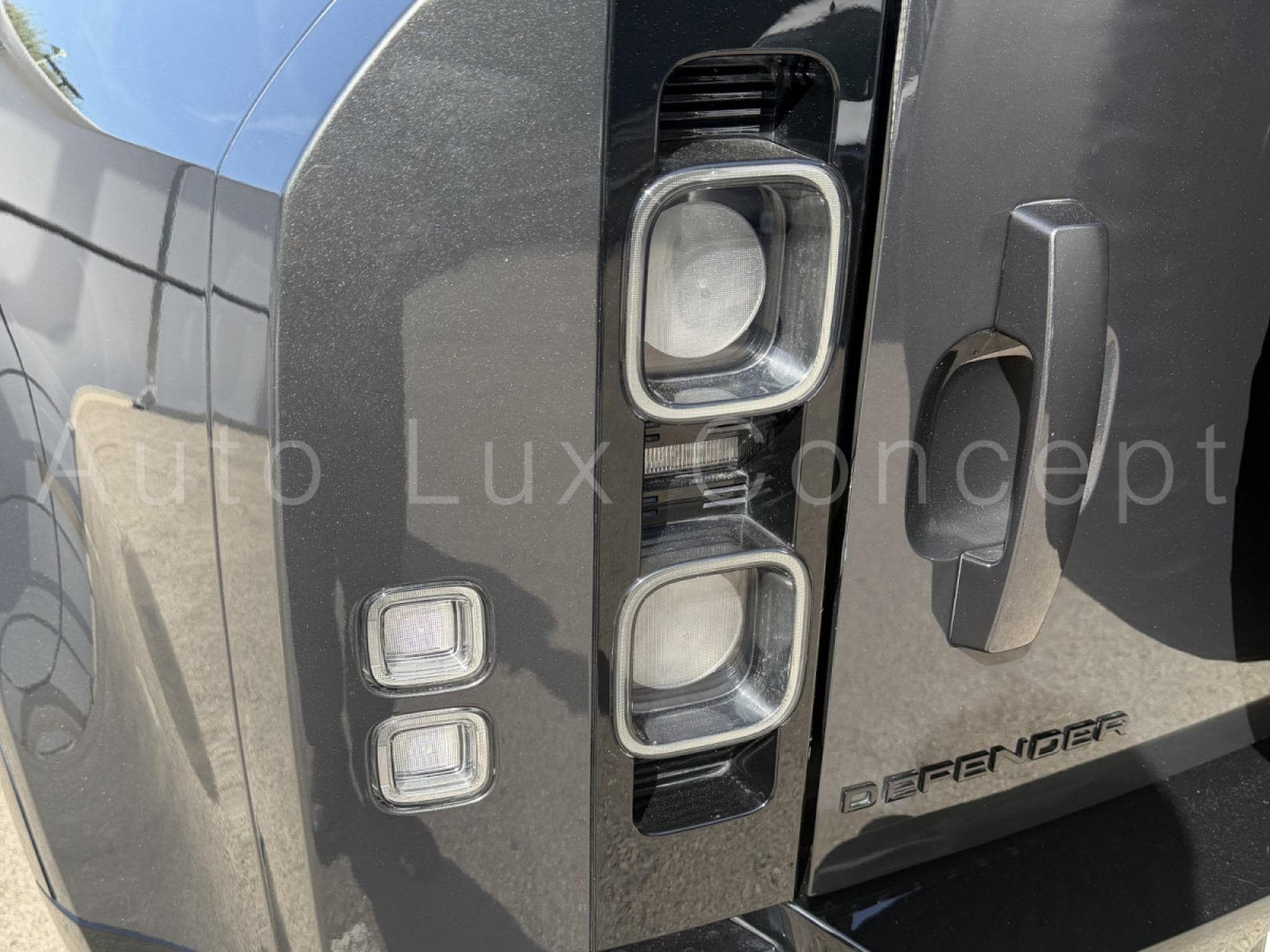 Land-Rover Defender 110 V8 P525 CARPATHIAN EDITION (2022) - Photo 26