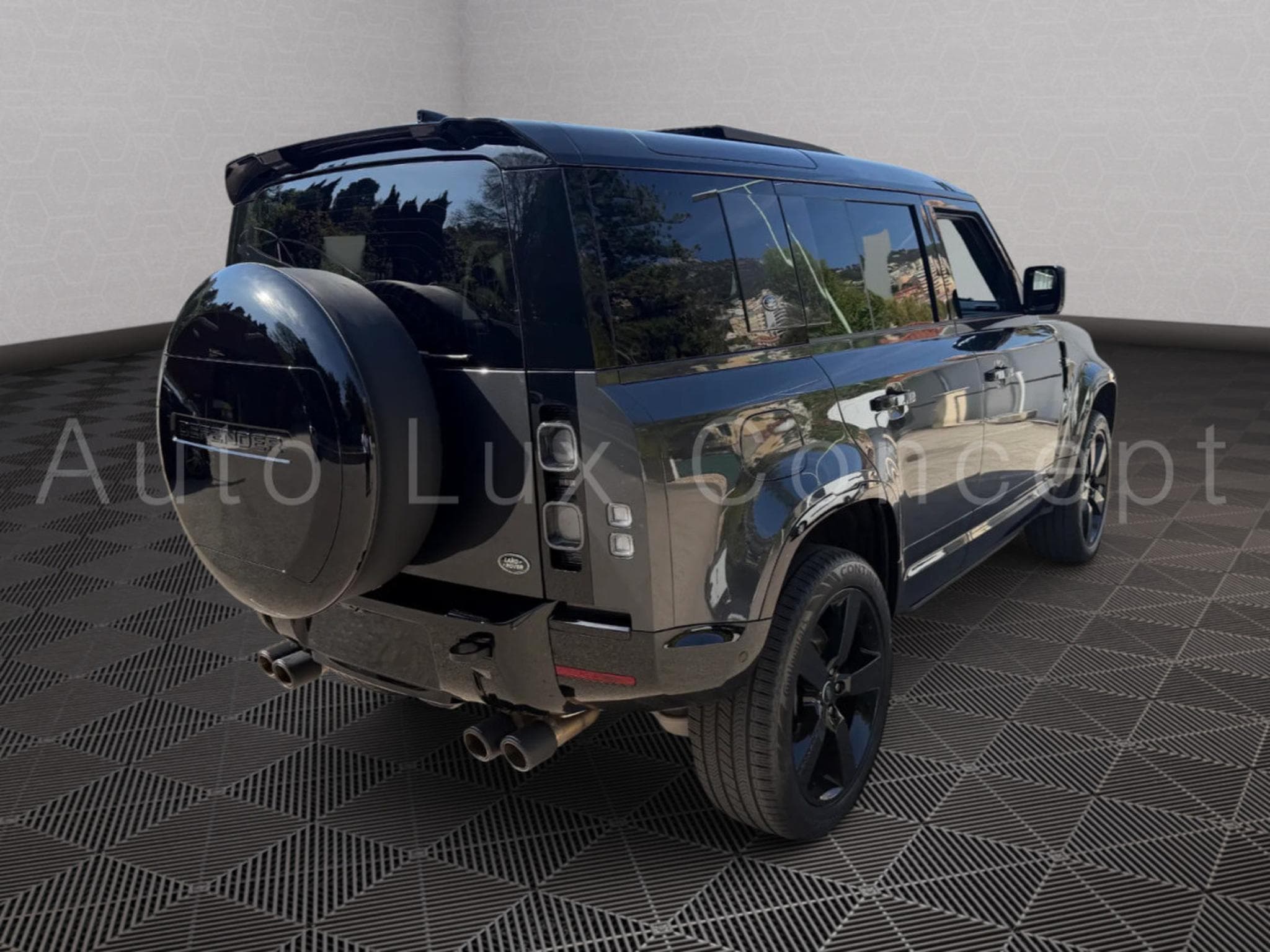 Land-Rover Defender 110 V8 P525 CARPATHIAN EDITION (2022) - Photo 4