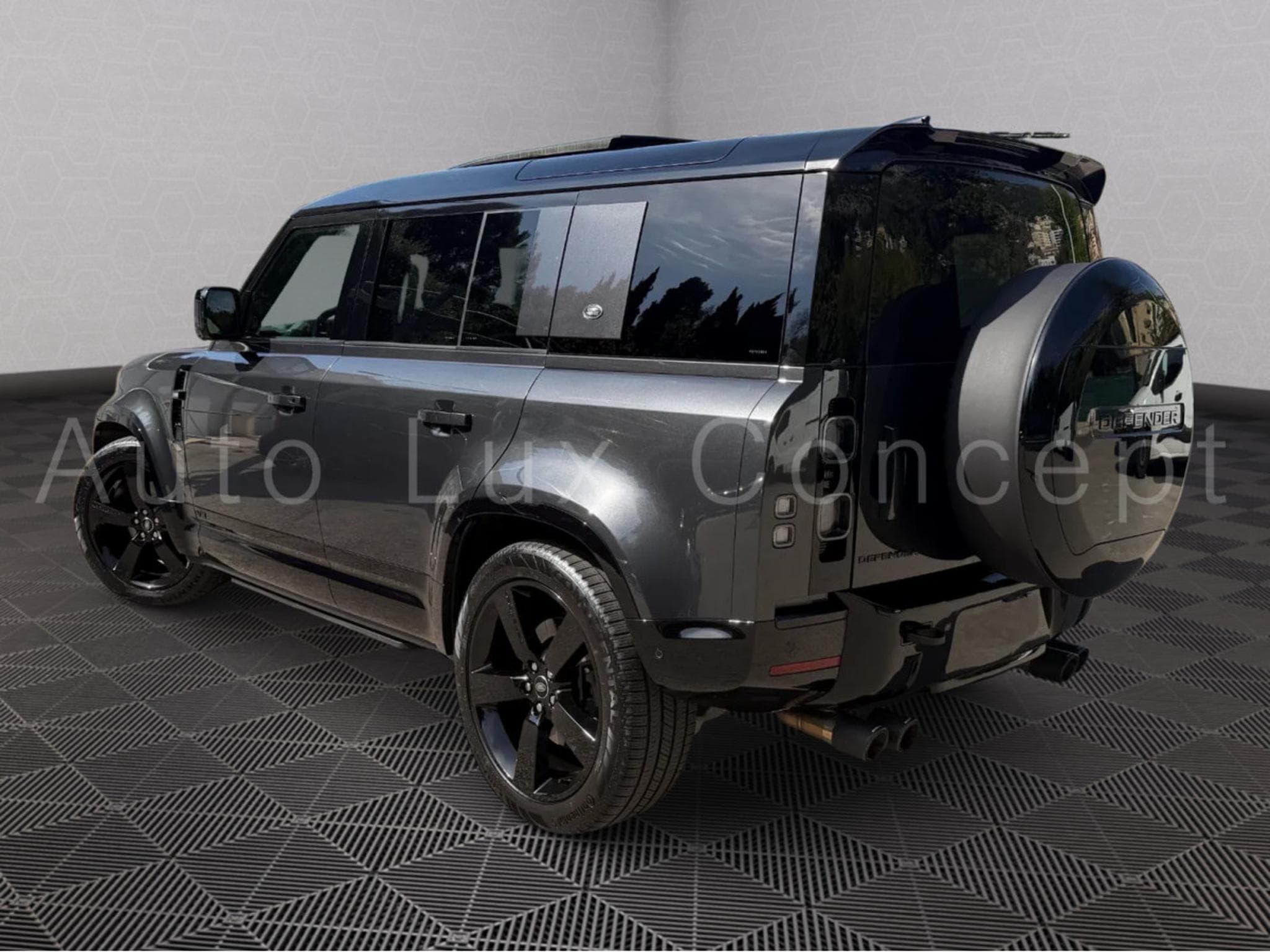 Land-Rover Defender 110 V8 P525 CARPATHIAN EDITION (2022) - Photo 5
