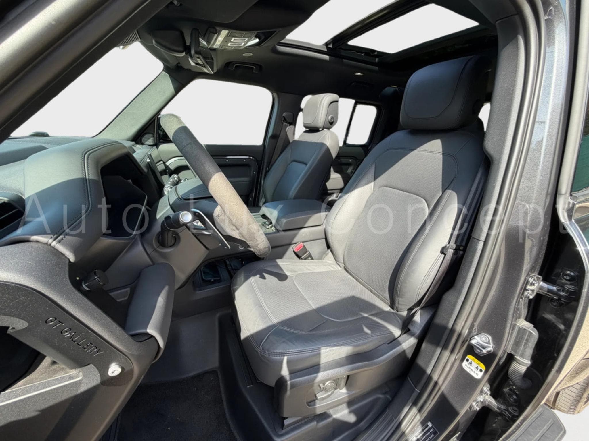 Land-Rover Defender 110 V8 P525 CARPATHIAN EDITION (2022) - Photo 9