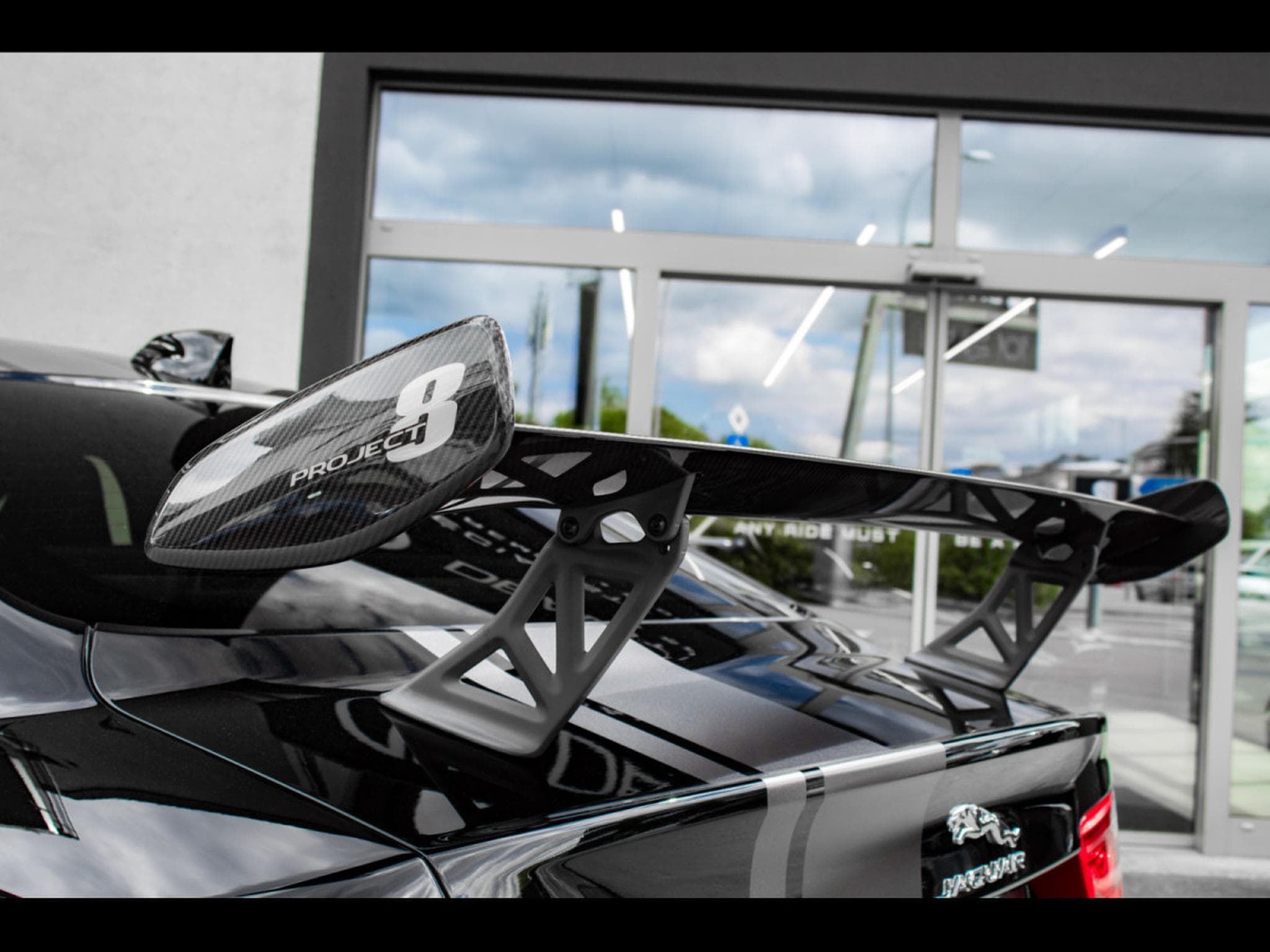 Jaguar XE SV PROJECT 8 TRACK PACK AWD – 1 OF 300 (2019) - Photo 24