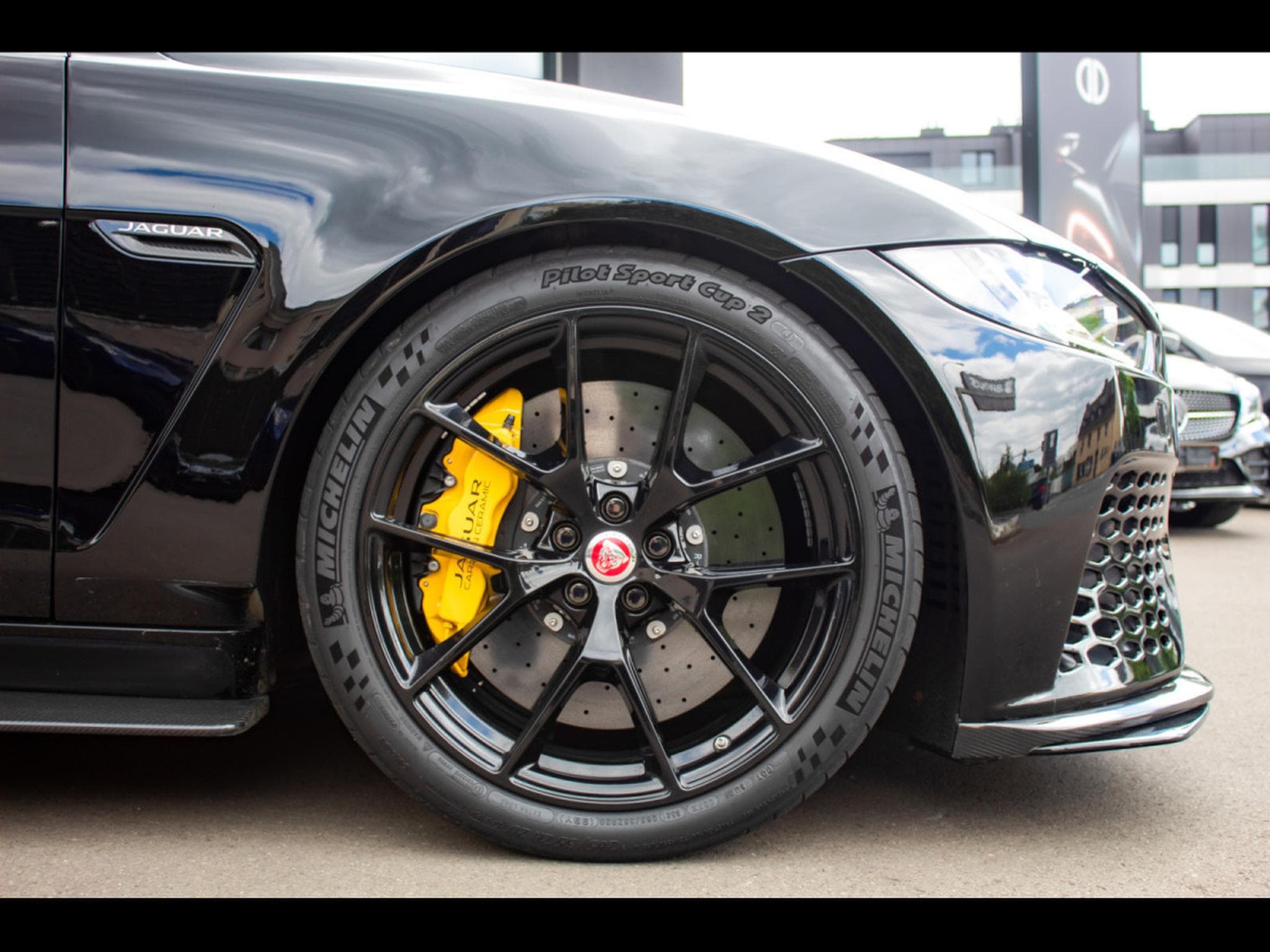 Jaguar XE SV PROJECT 8 TRACK PACK AWD – 1 OF 300 (2019) - Photo 8