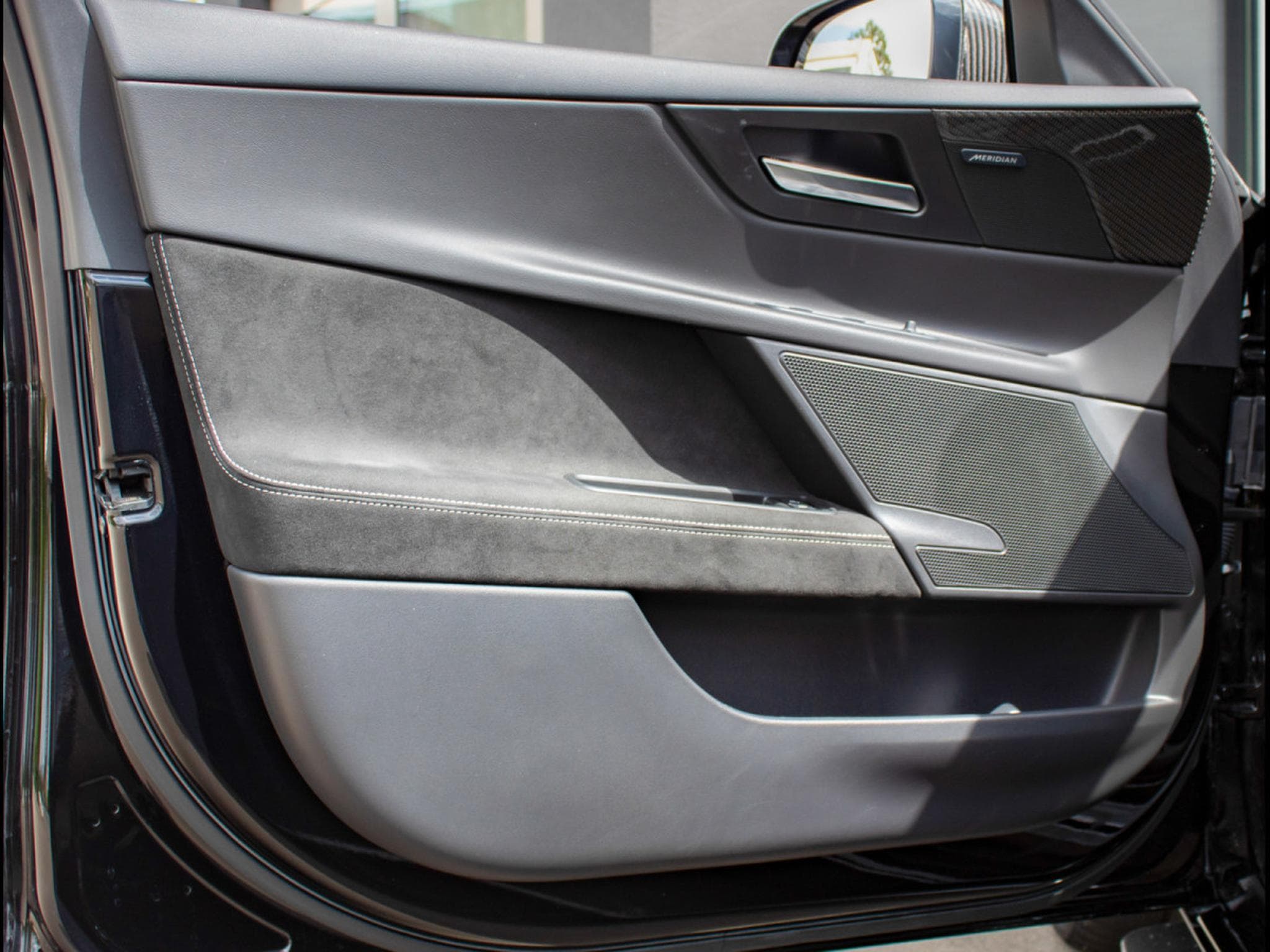 Jaguar XE SV PROJECT 8 TRACK PACK AWD – 1 OF 300 (2019) - Photo 9