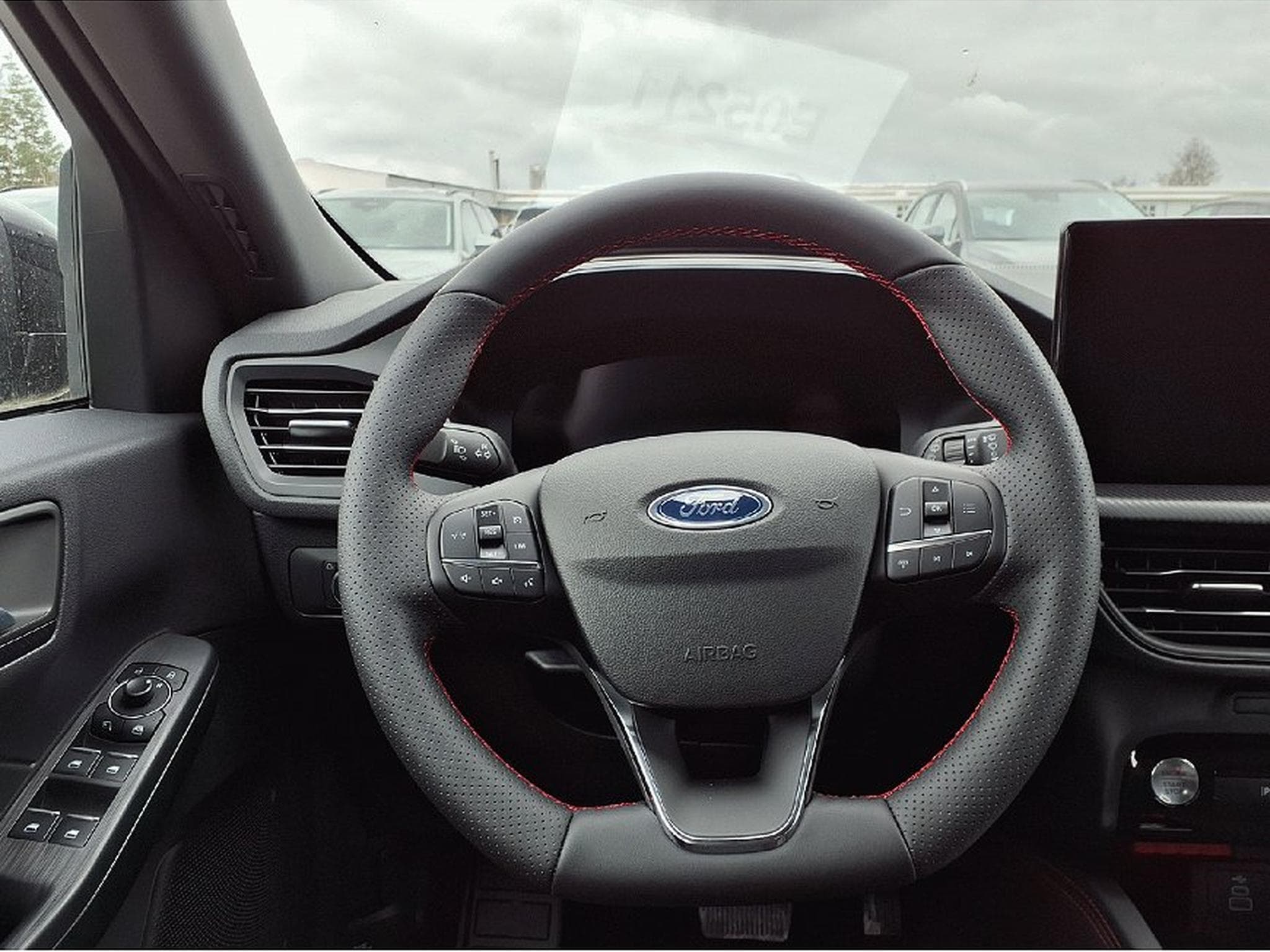 Ford Kuga (2024) - Foto 8